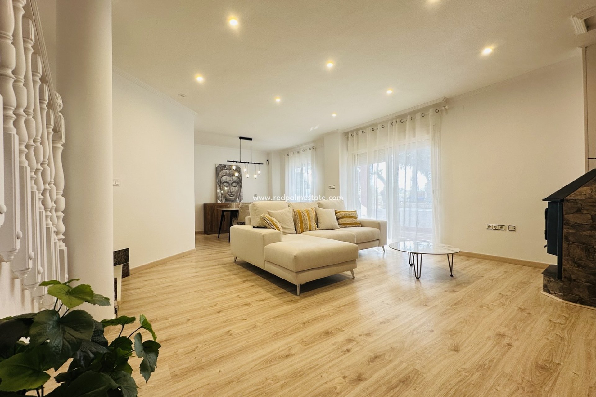 Resale - Villa -
Orihuela Costa - Inland