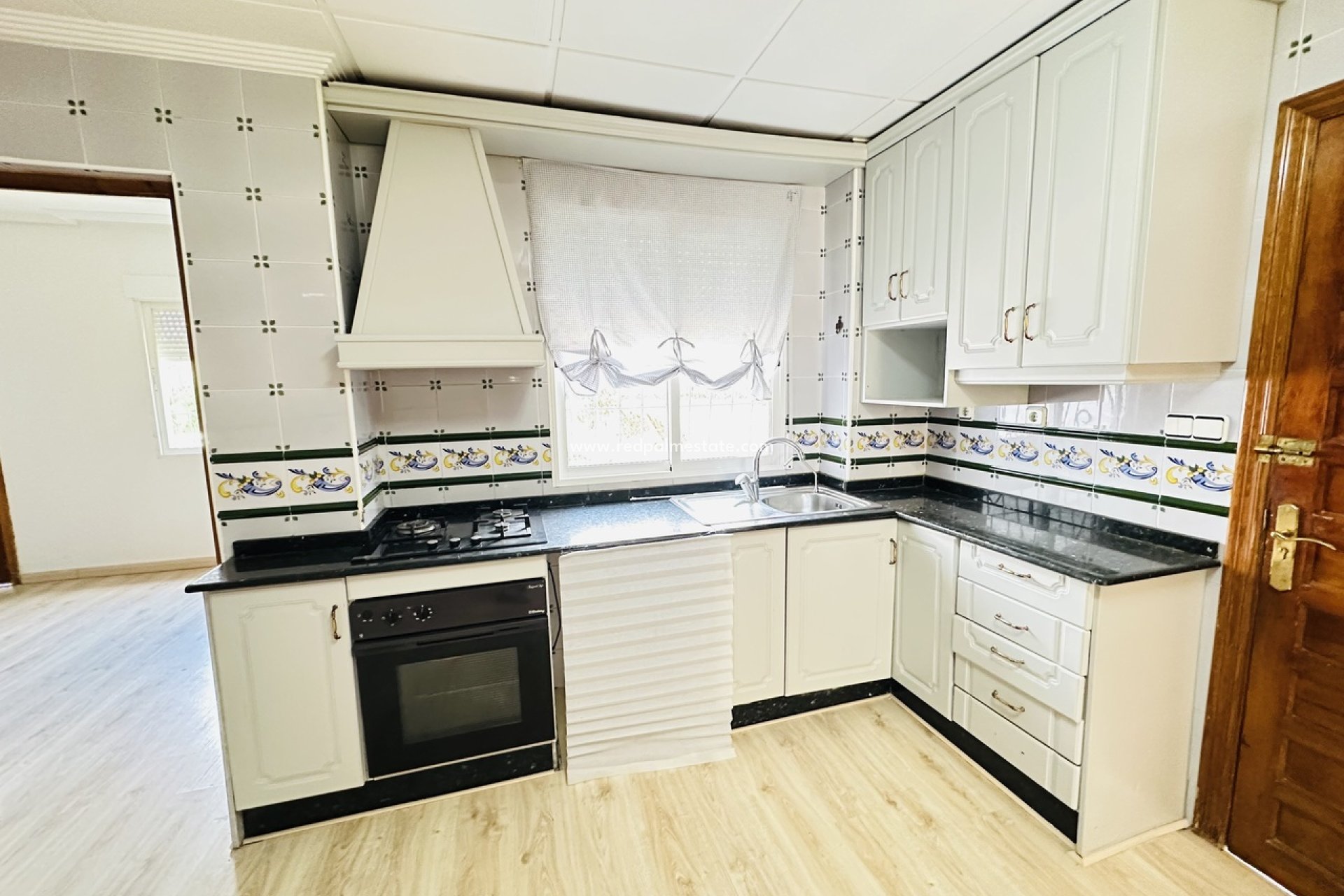 Resale - Villa -
Orihuela Costa - Inland