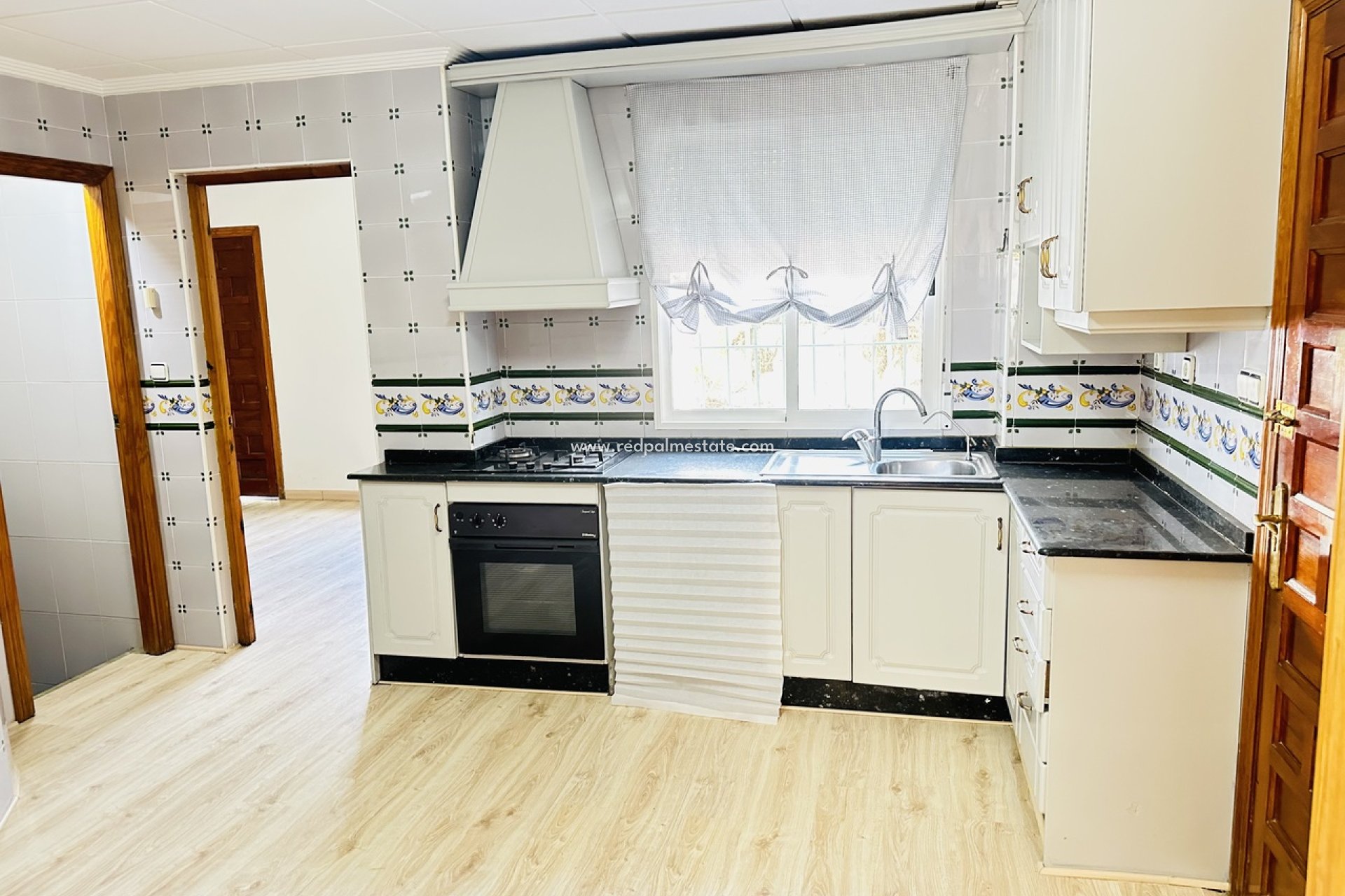 Resale - Villa -
Orihuela Costa - Inland