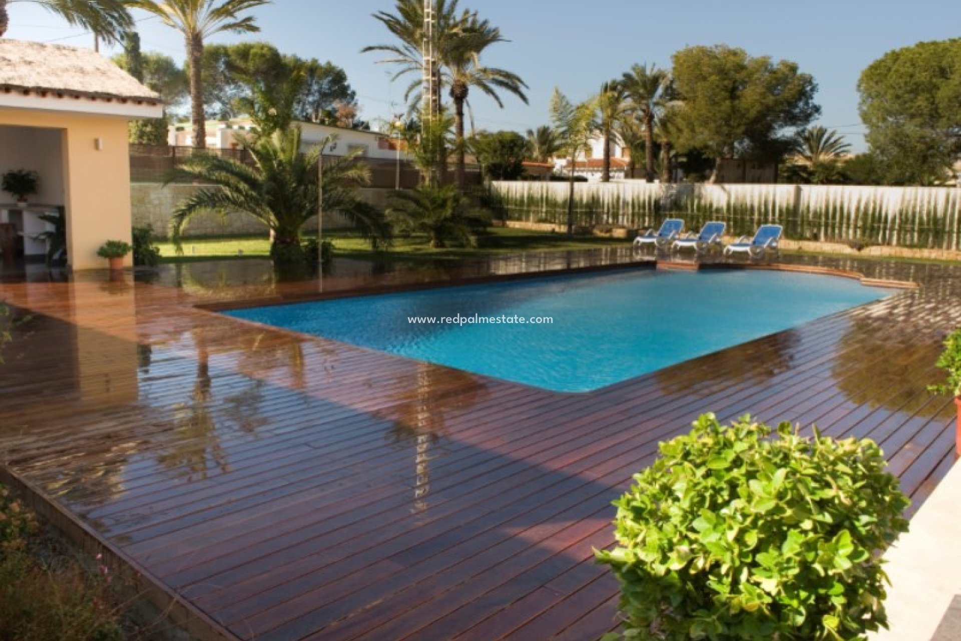 Resale - Villa -
Orihuela Costa - Inland