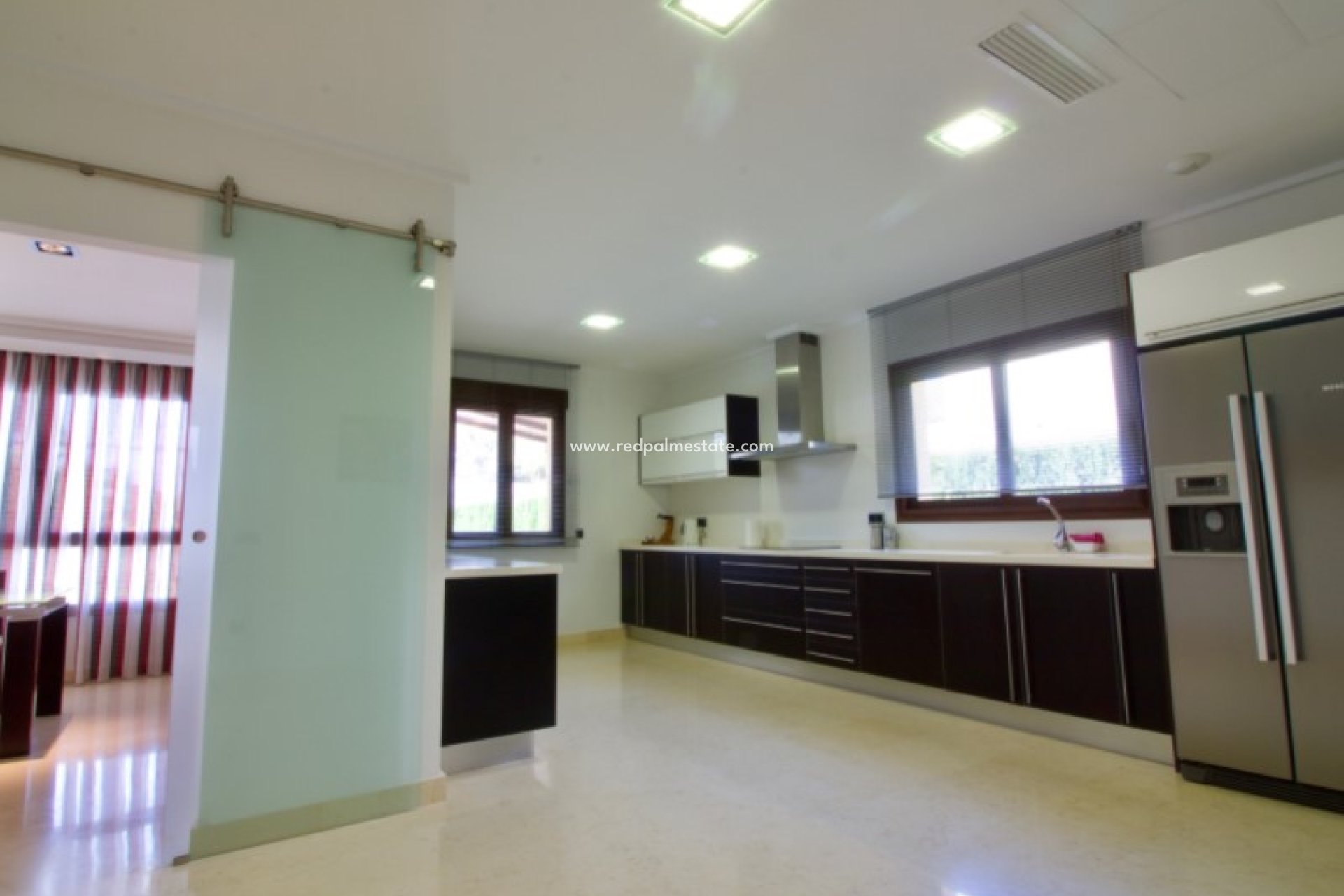 Resale - Villa -
Orihuela Costa - Inland