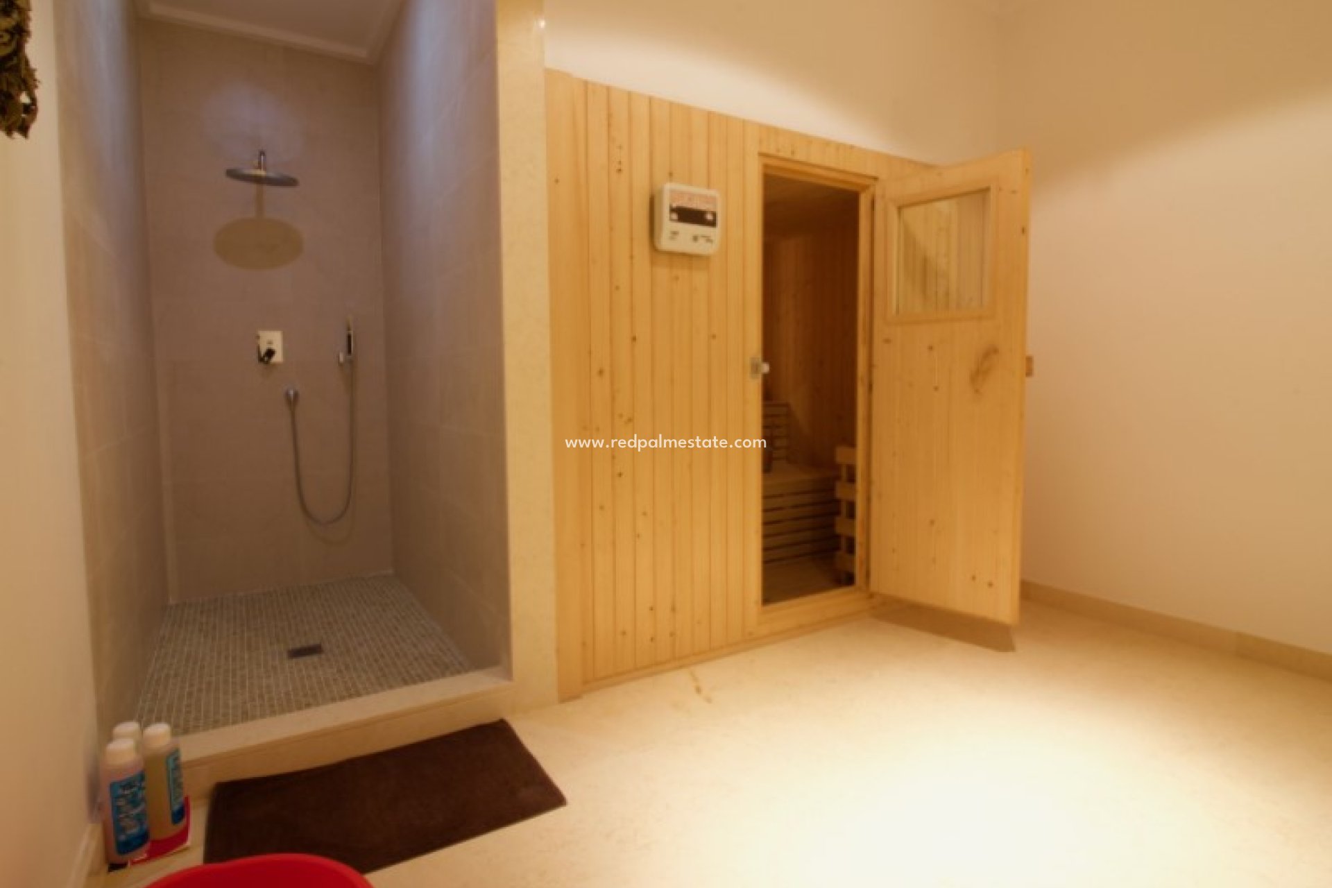 Resale - Villa -
Orihuela Costa - Inland