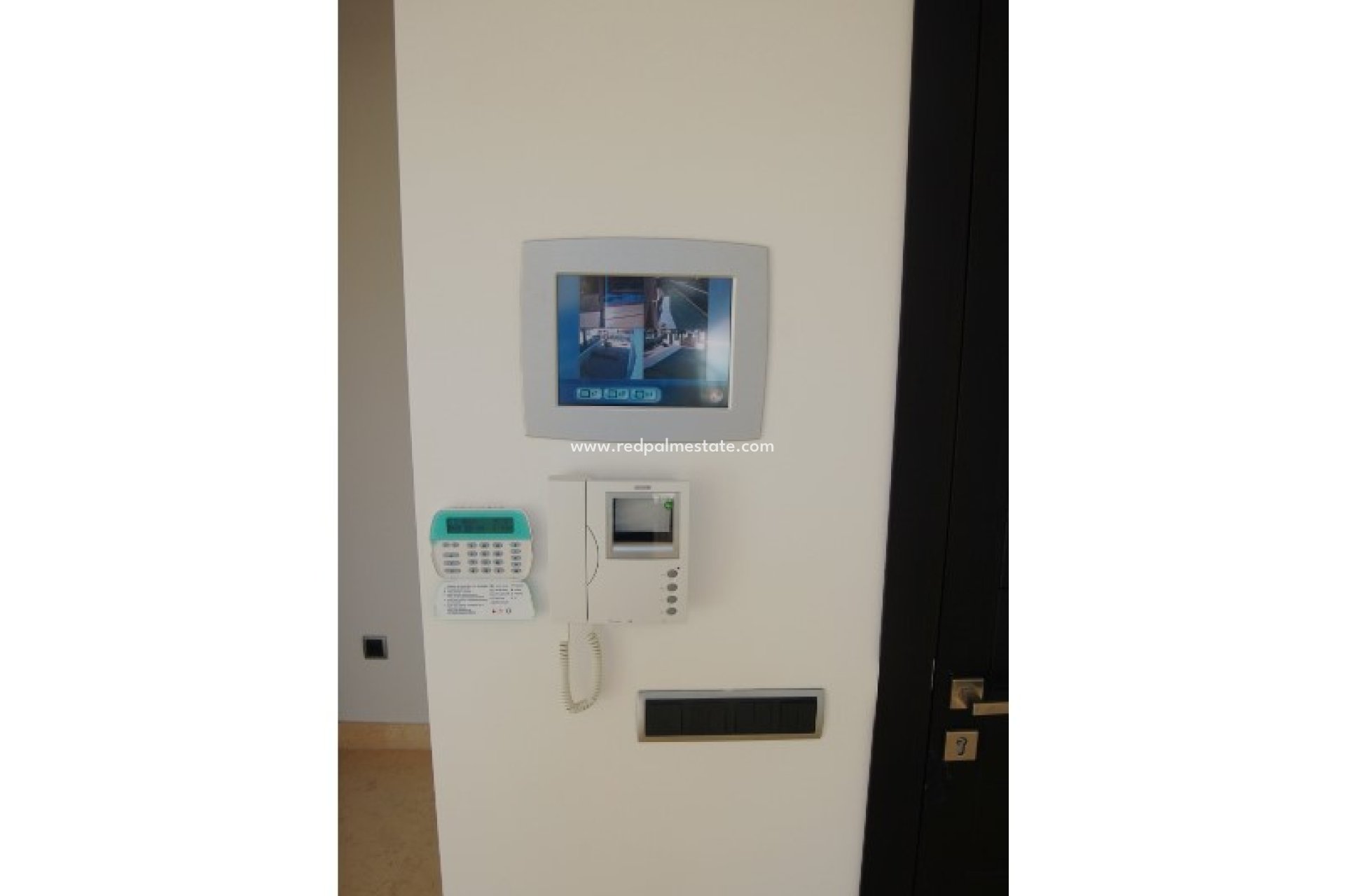 Resale - Villa -
Orihuela Costa - Inland