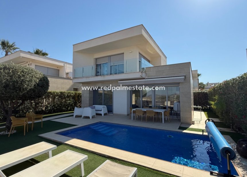 Resale - Villa -
Orihuela Costa - Inland