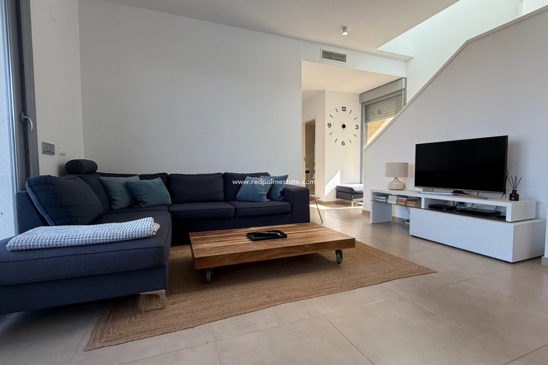 Resale - Villa -
Orihuela Costa - Inland