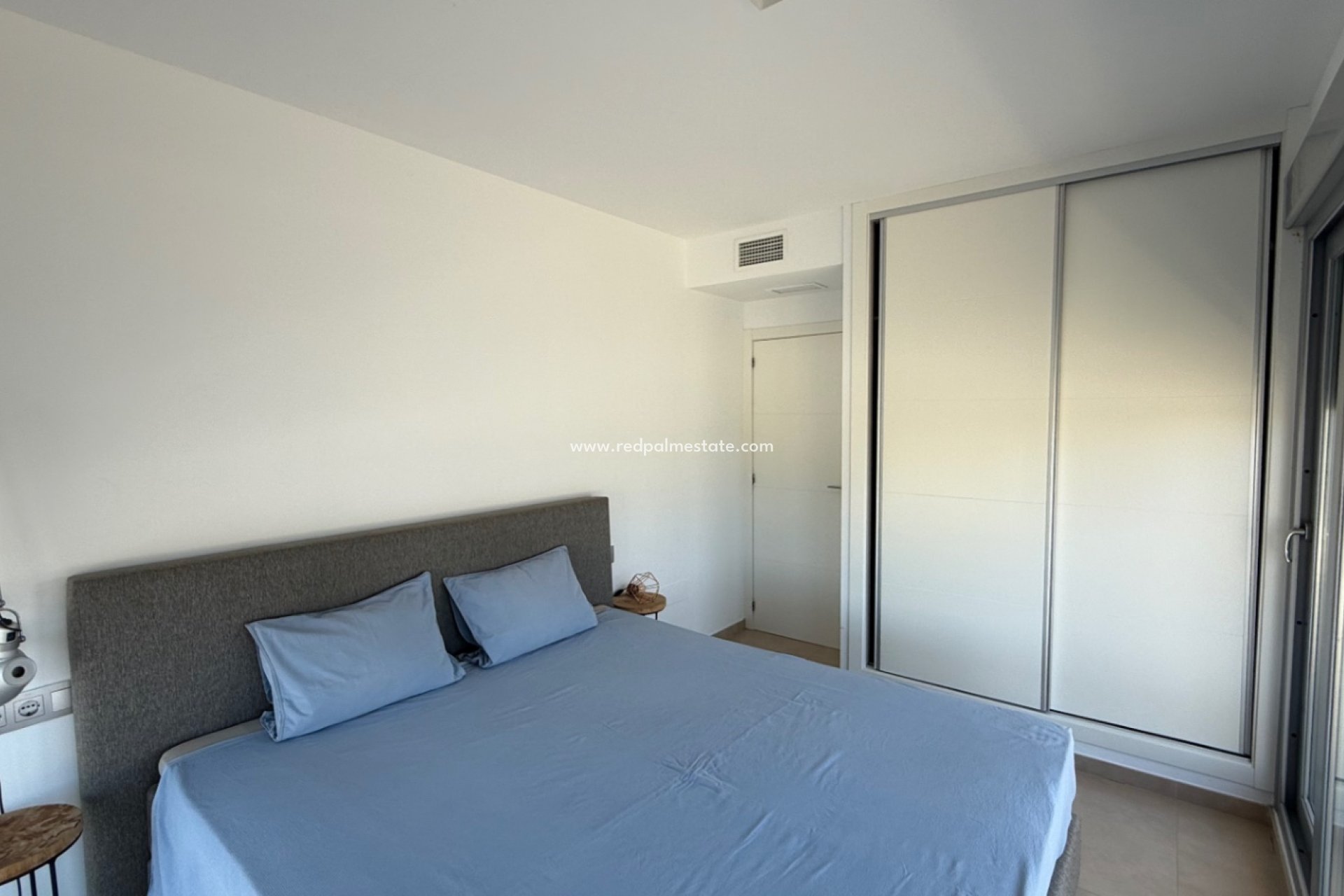 Resale - Villa -
Orihuela Costa - Inland