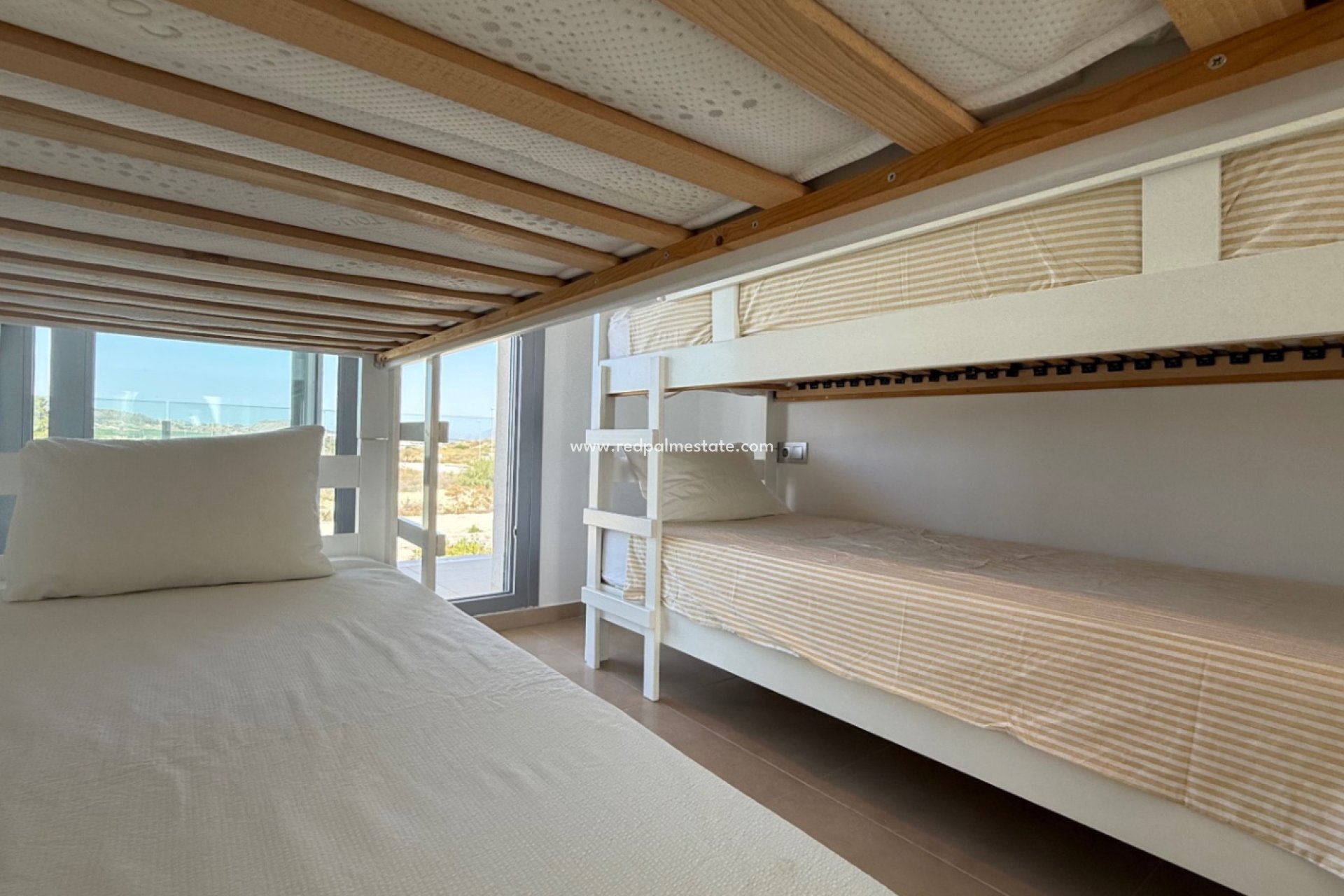 Resale - Villa -
Orihuela Costa - Inland