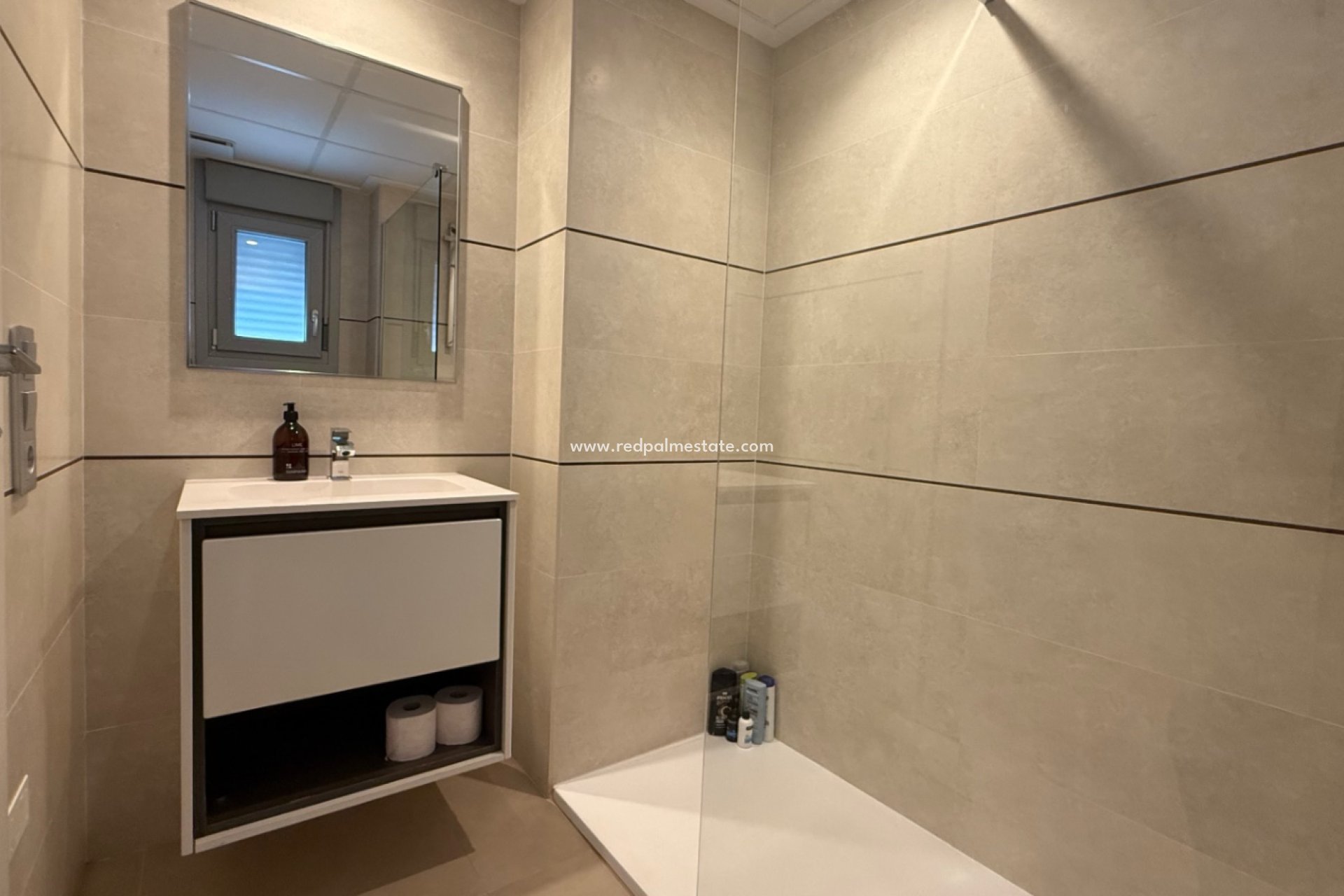 Resale - Villa -
Orihuela Costa - Inland