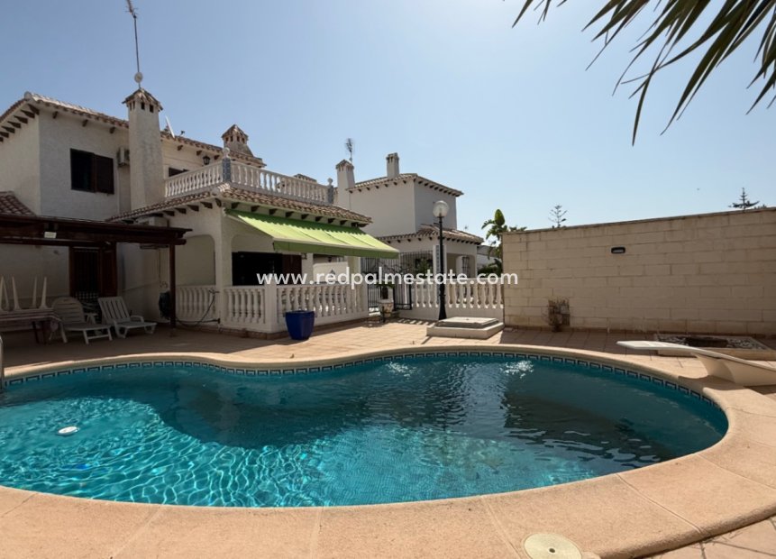 Resale - Villa -
Orihuela Costa - Inland