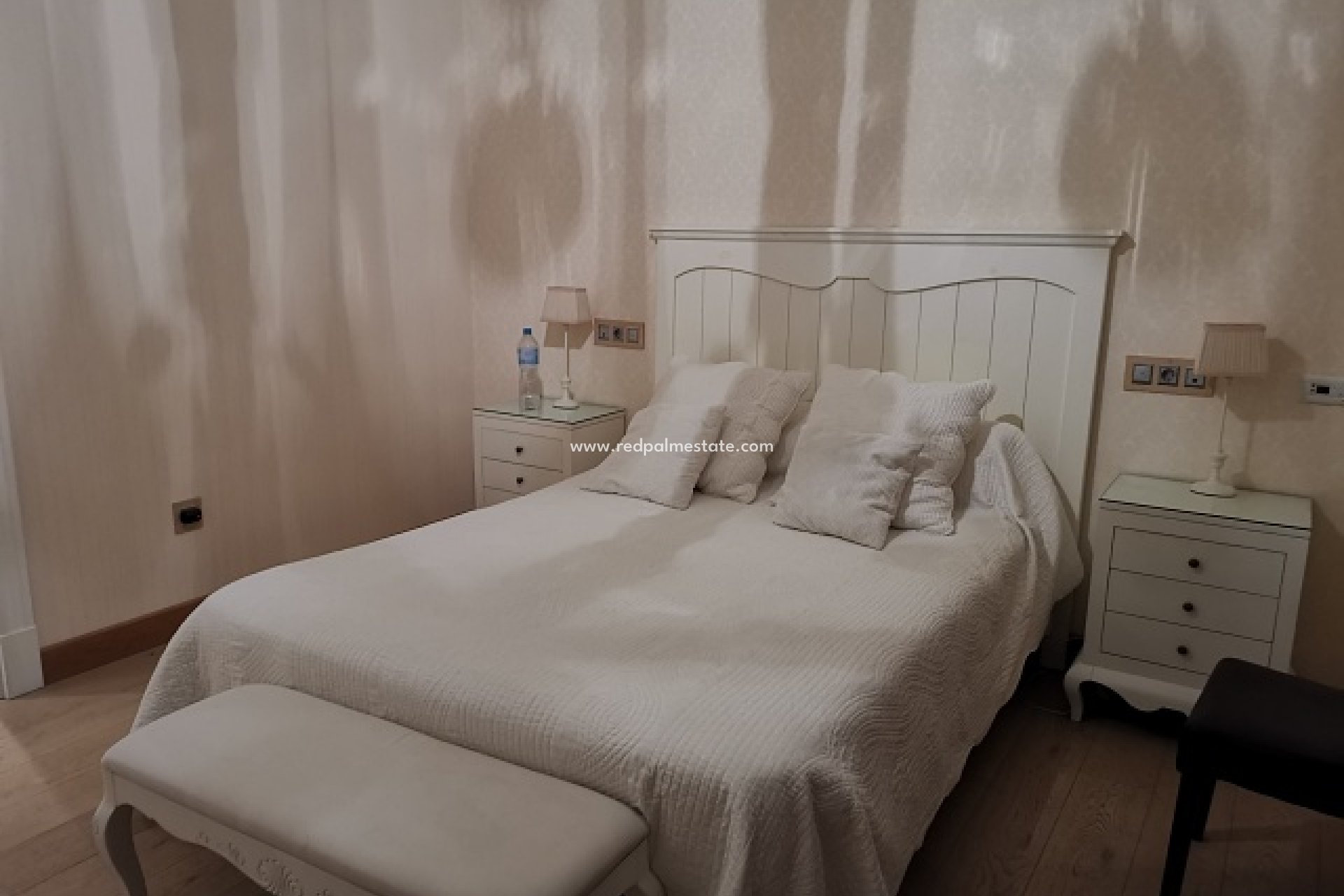 Resale - Villa -
Orihuela Costa - Inland