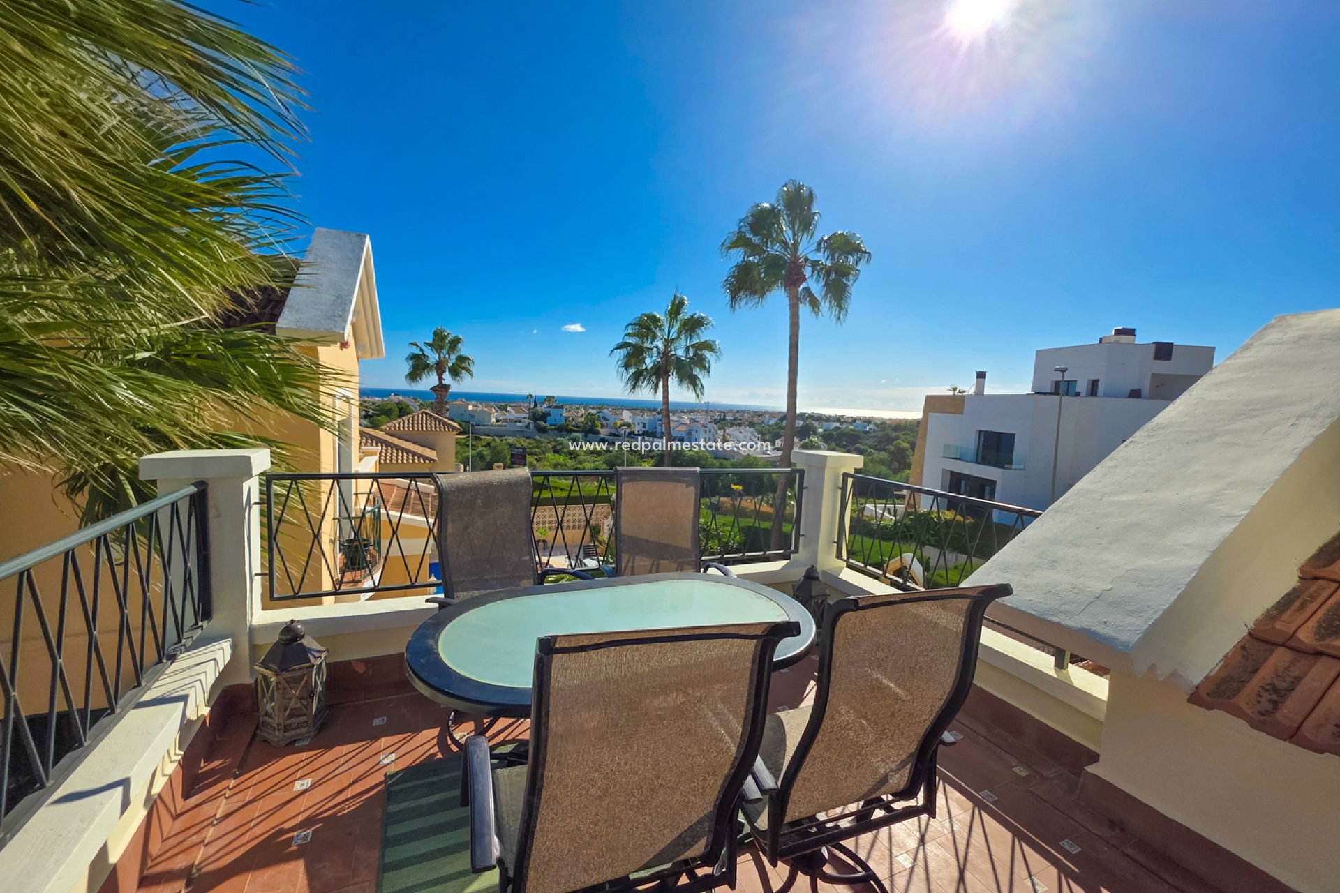 Resale - Villa -
Orihuela Costa - Inland