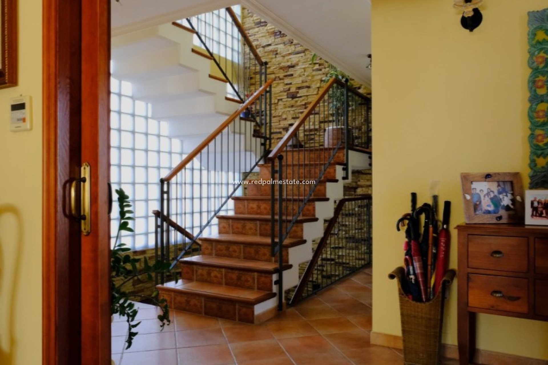 Resale - Villa -
Orihuela Costa - Inland