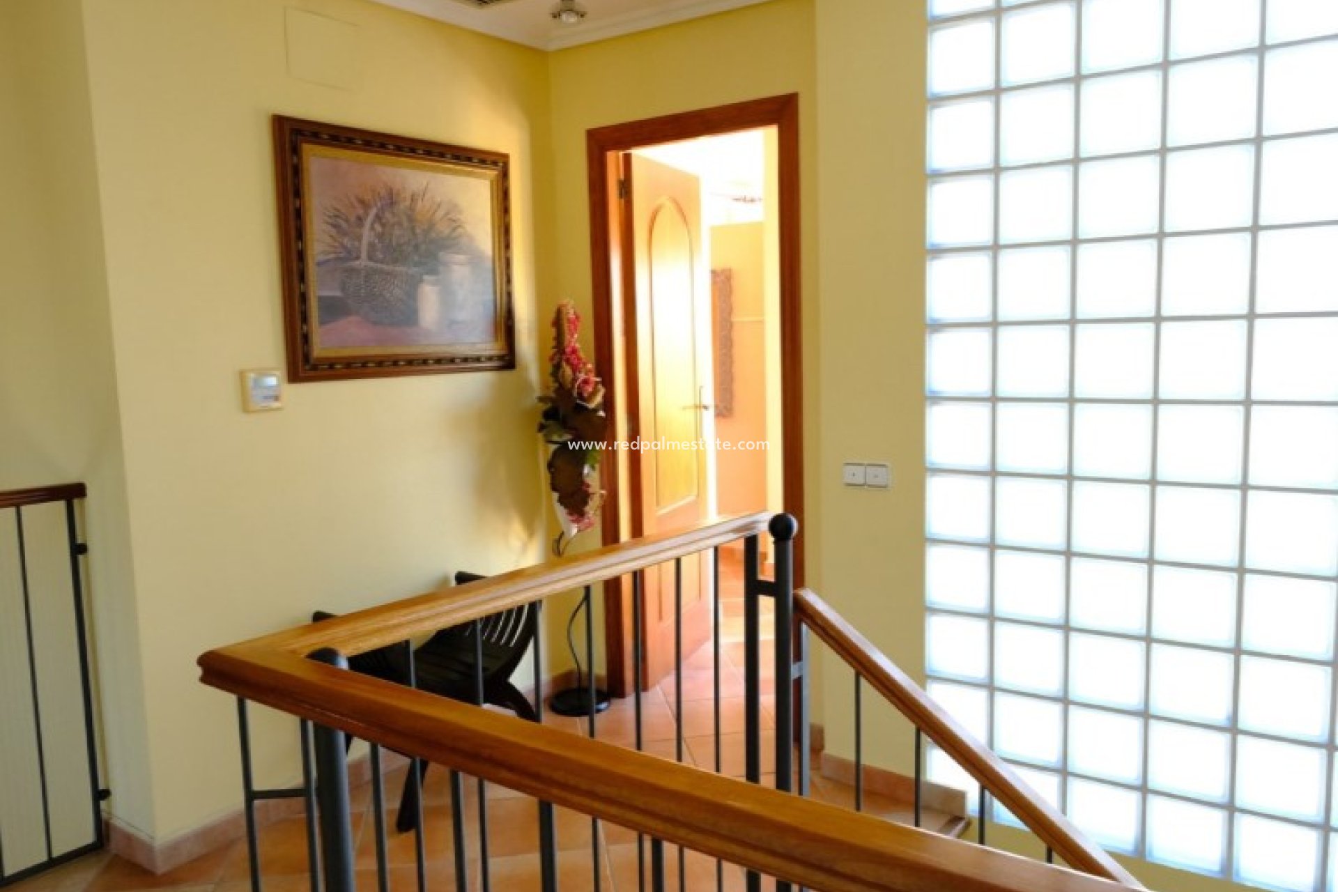 Resale - Villa -
Orihuela Costa - Inland