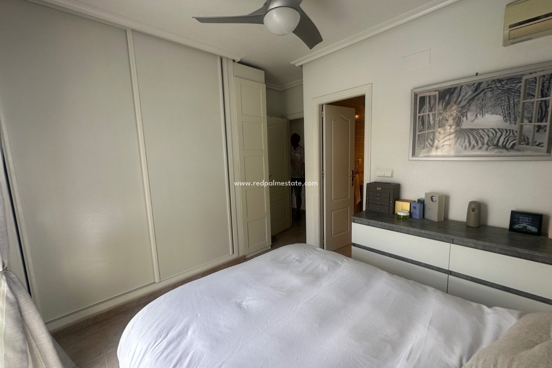 Resale - Villa -
Orihuela Costa - Inland