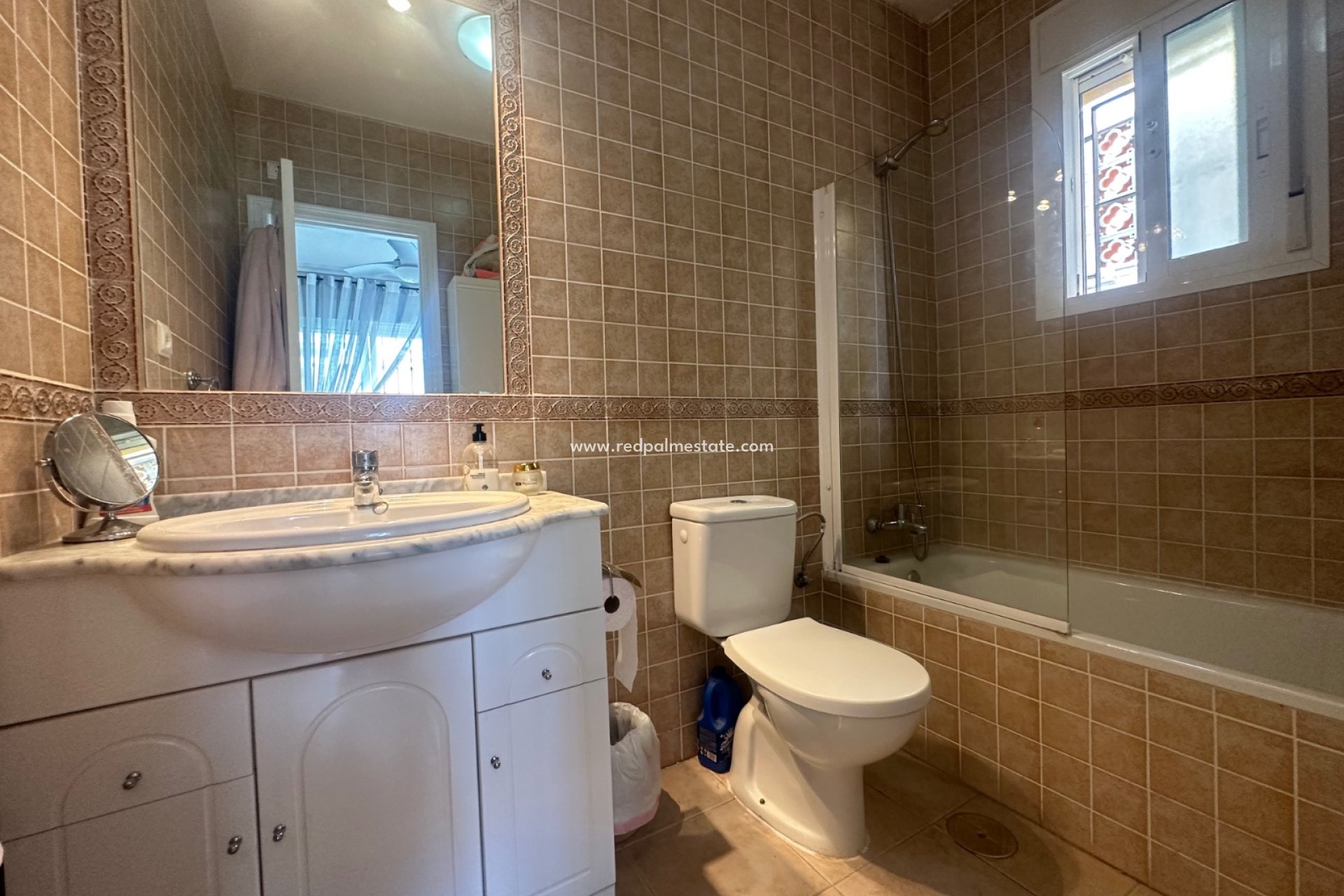 Resale - Villa -
Orihuela Costa - Inland