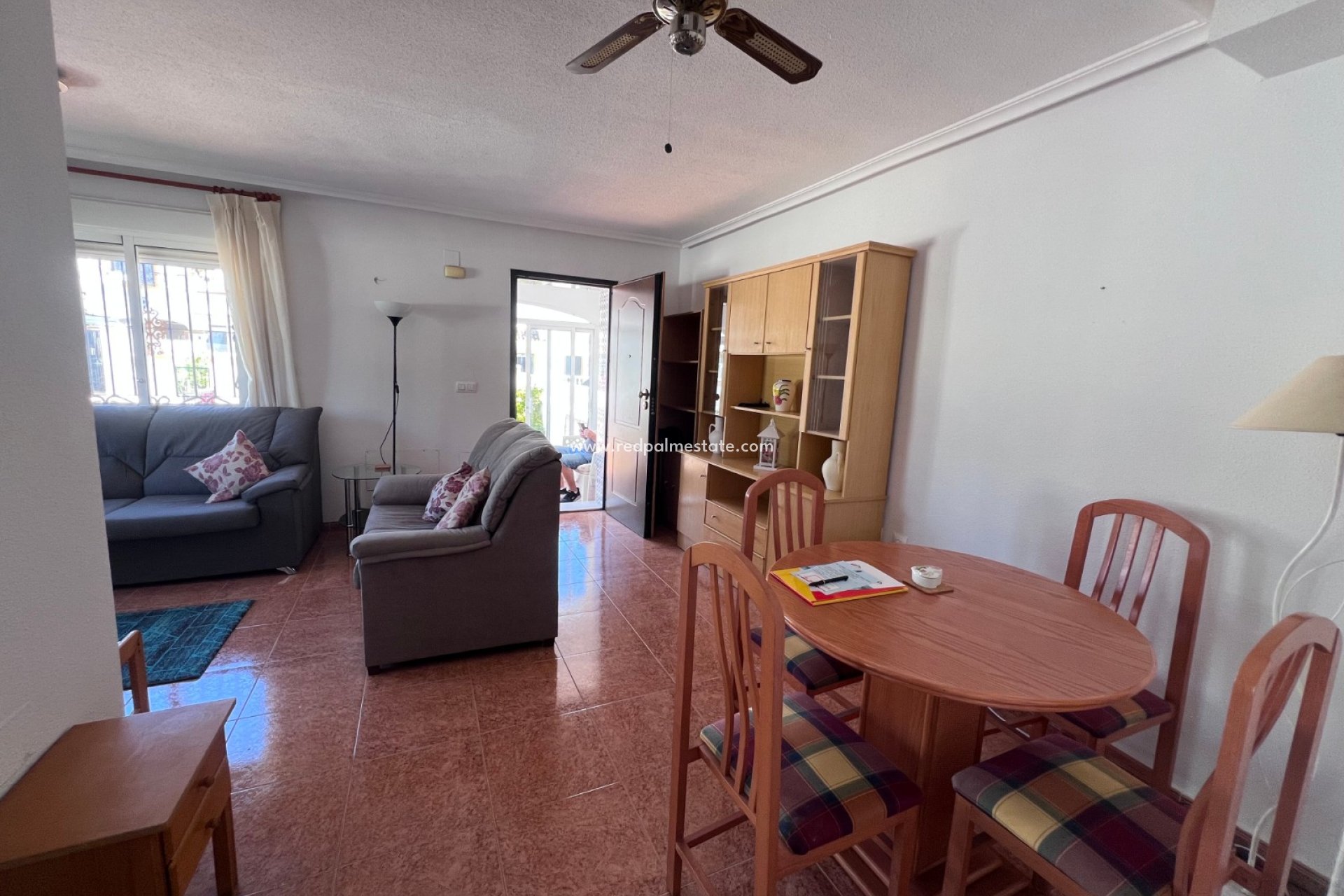 Resale - Villa -
Orihuela Costa - Inland