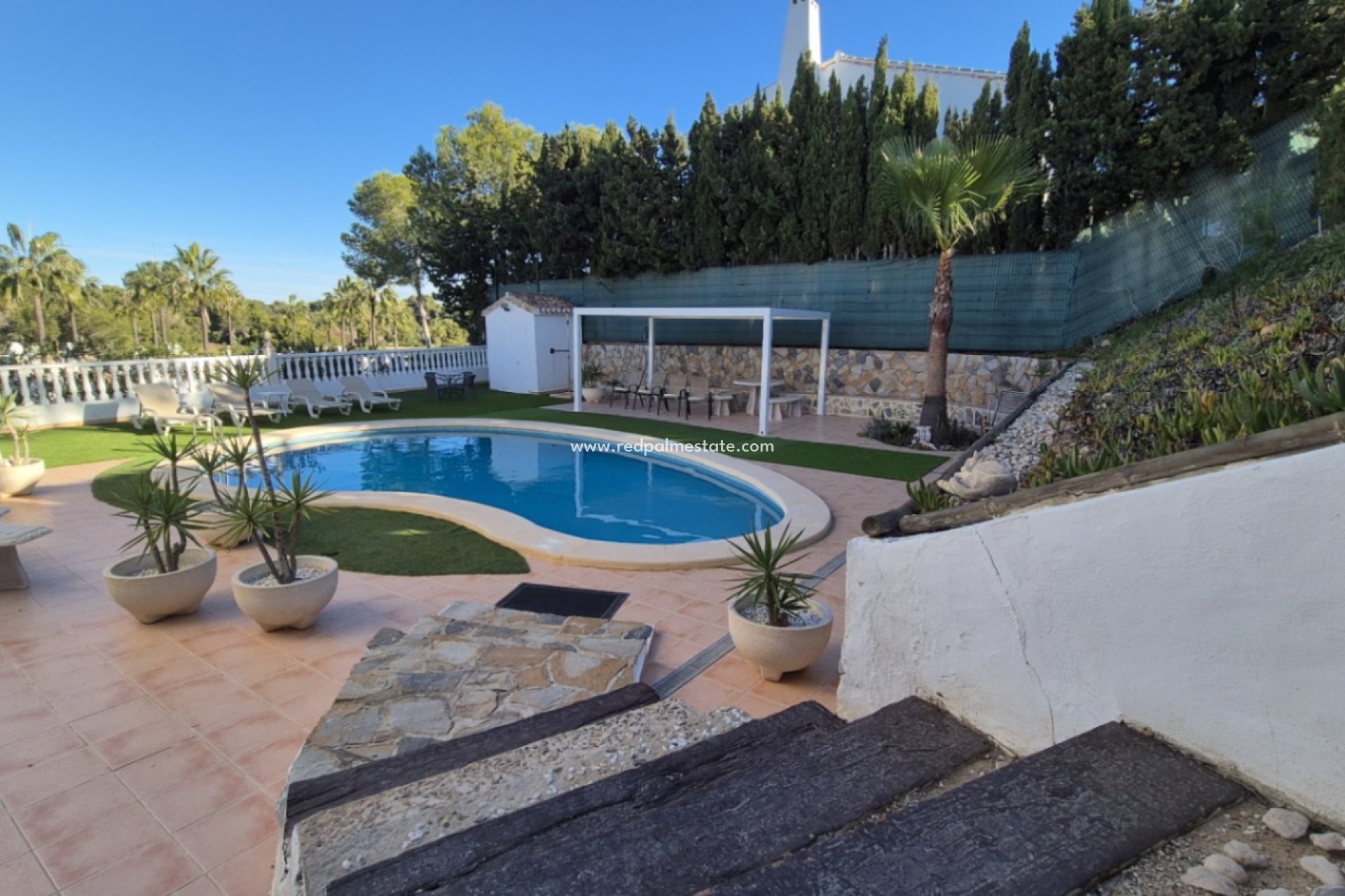 Resale - Villa -
Orihuela Costa - Inland