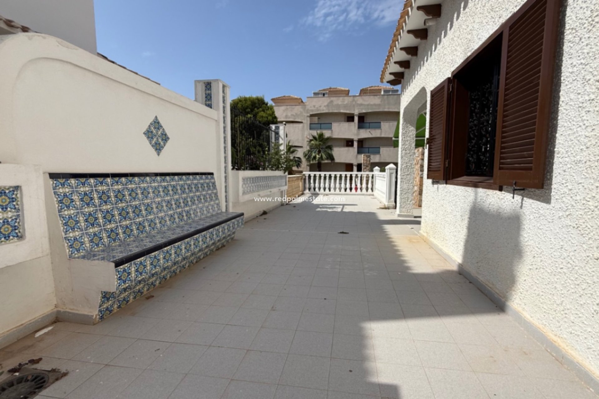 Resale - Villa -
Orihuela Costa - Inland