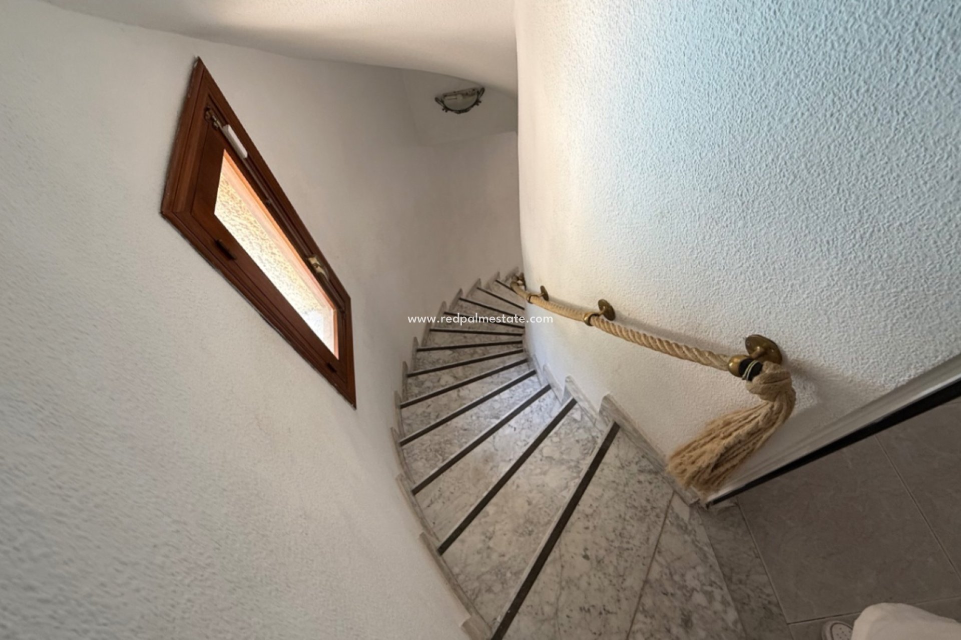 Resale - Villa -
Orihuela Costa - Inland