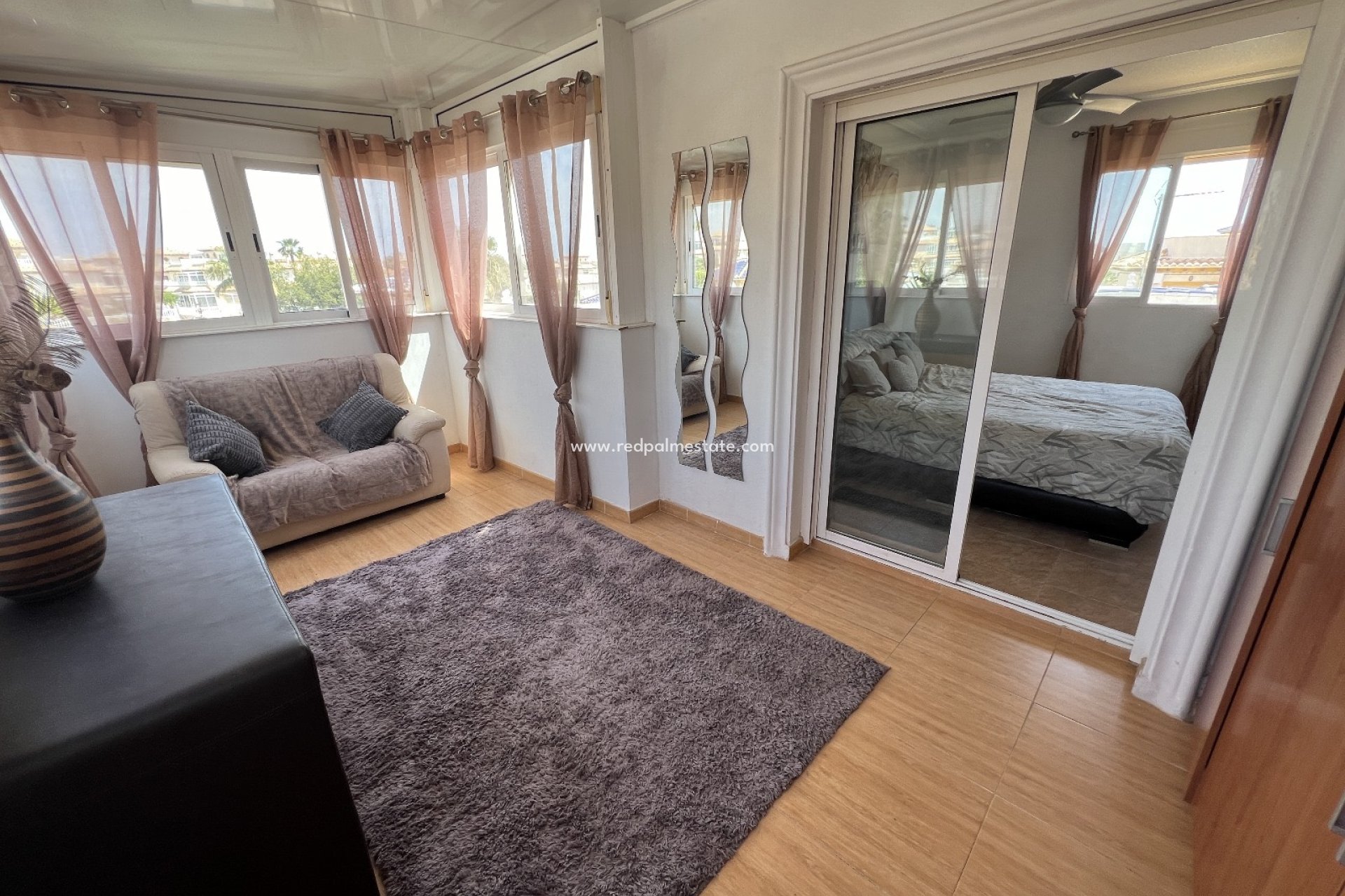 Resale - Villa -
Orihuela Costa - Inland