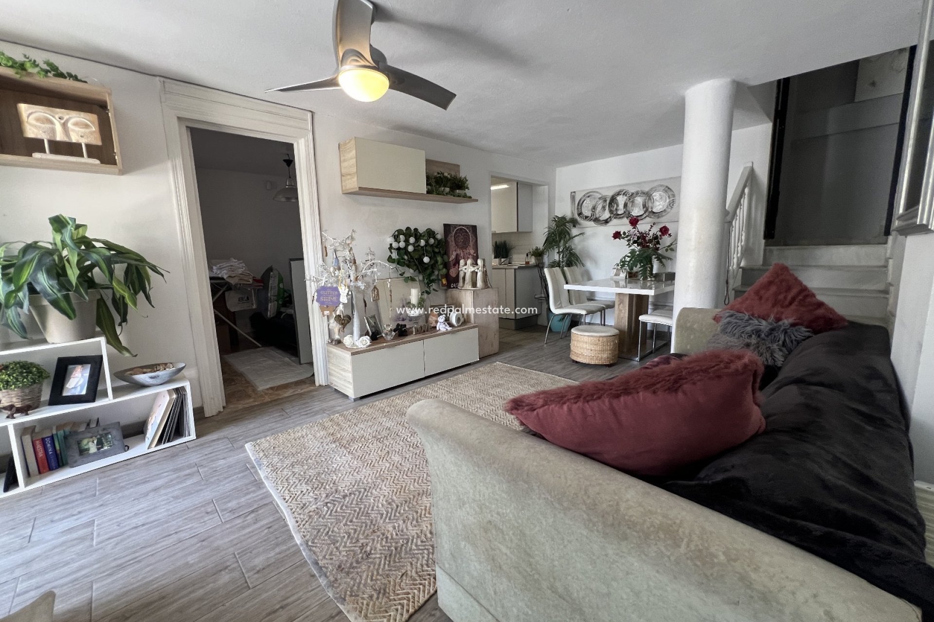 Resale - Villa -
Orihuela Costa - Inland