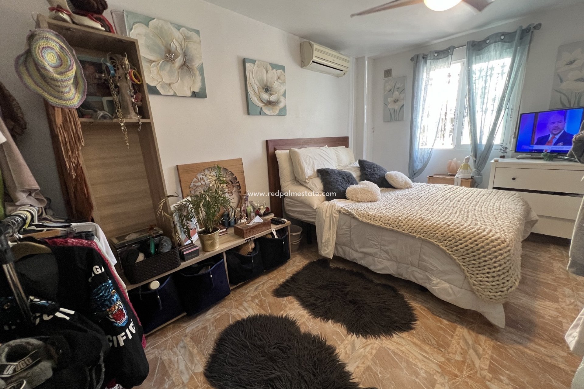 Resale - Villa -
Orihuela Costa - Inland