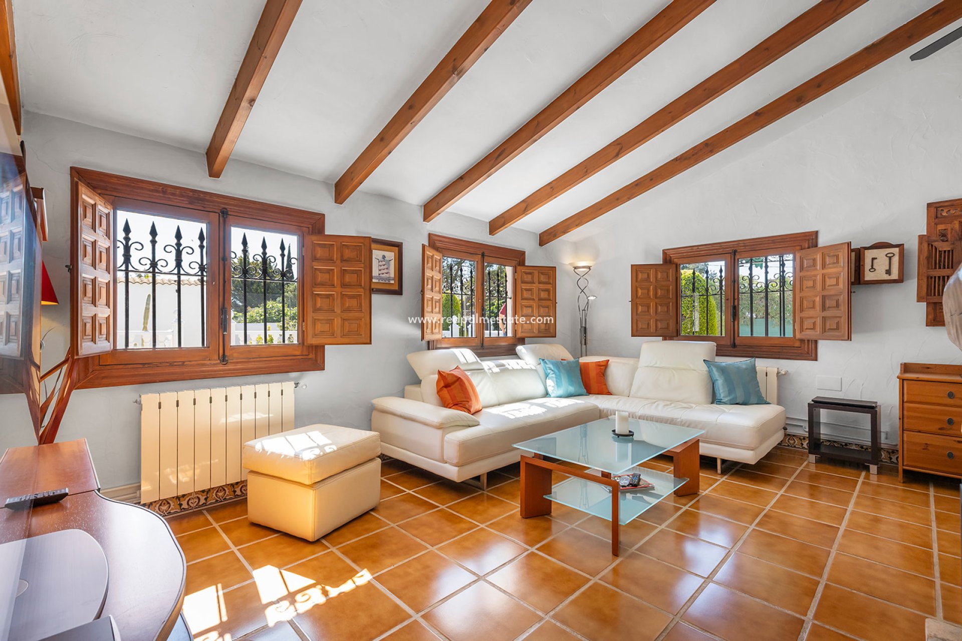 Resale - Villa -
Orihuela Costa - Inland