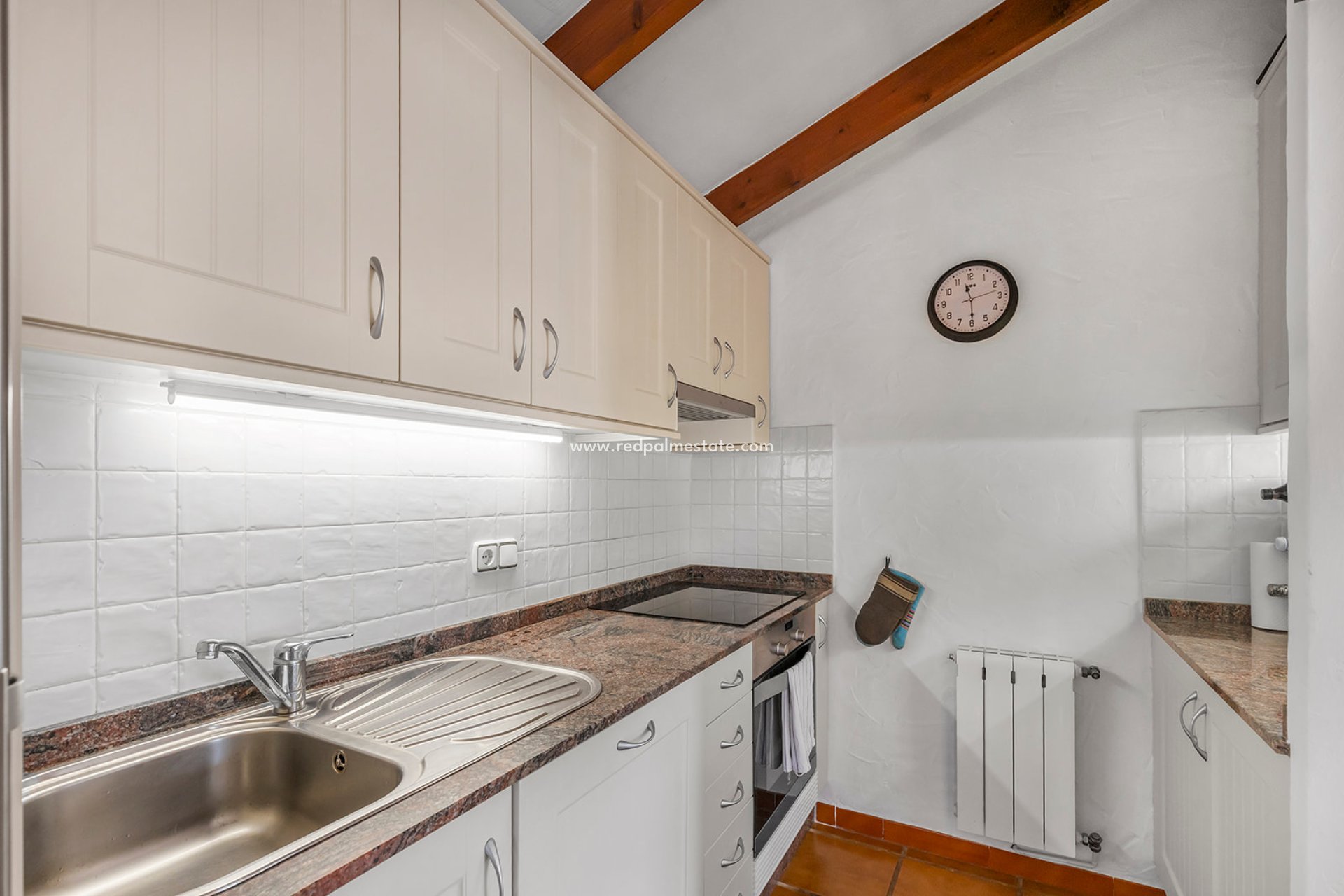 Resale - Villa -
Orihuela Costa - Inland