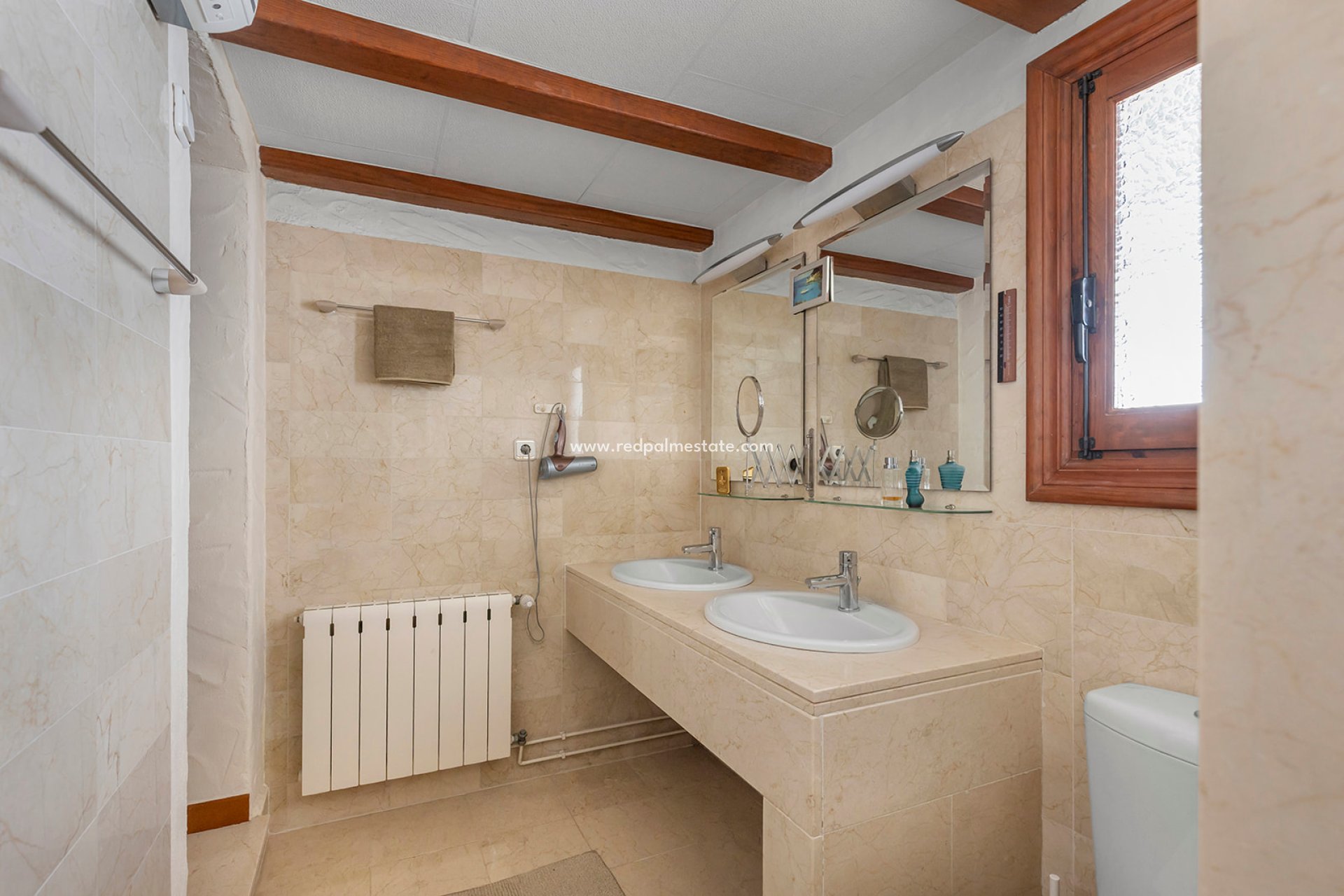 Resale - Villa -
Orihuela Costa - Inland