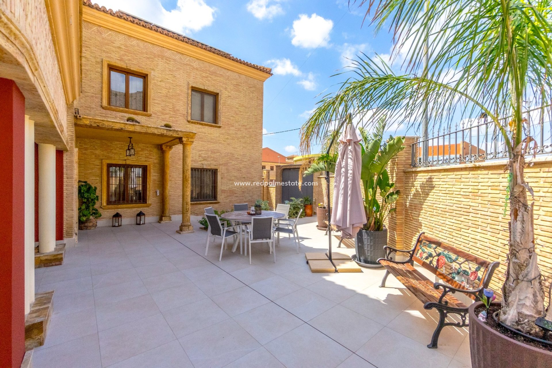 Resale - Villa -
Orihuela Costa - La Aparecida