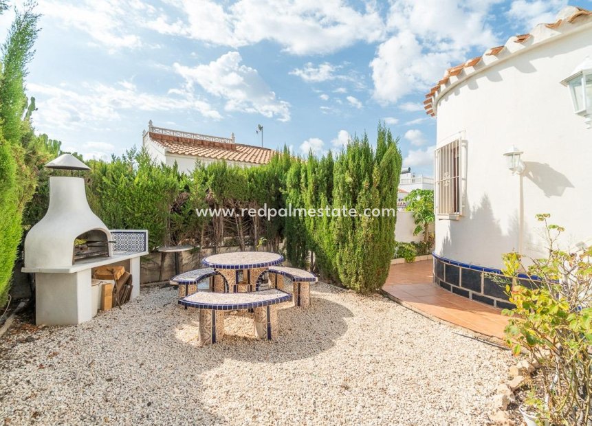 Resale - Villa -
Orihuela Costa - La Florida