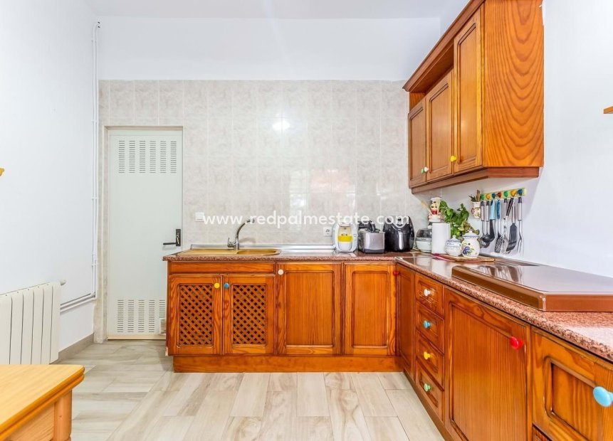 Resale - Villa -
Orihuela Costa - La Florida