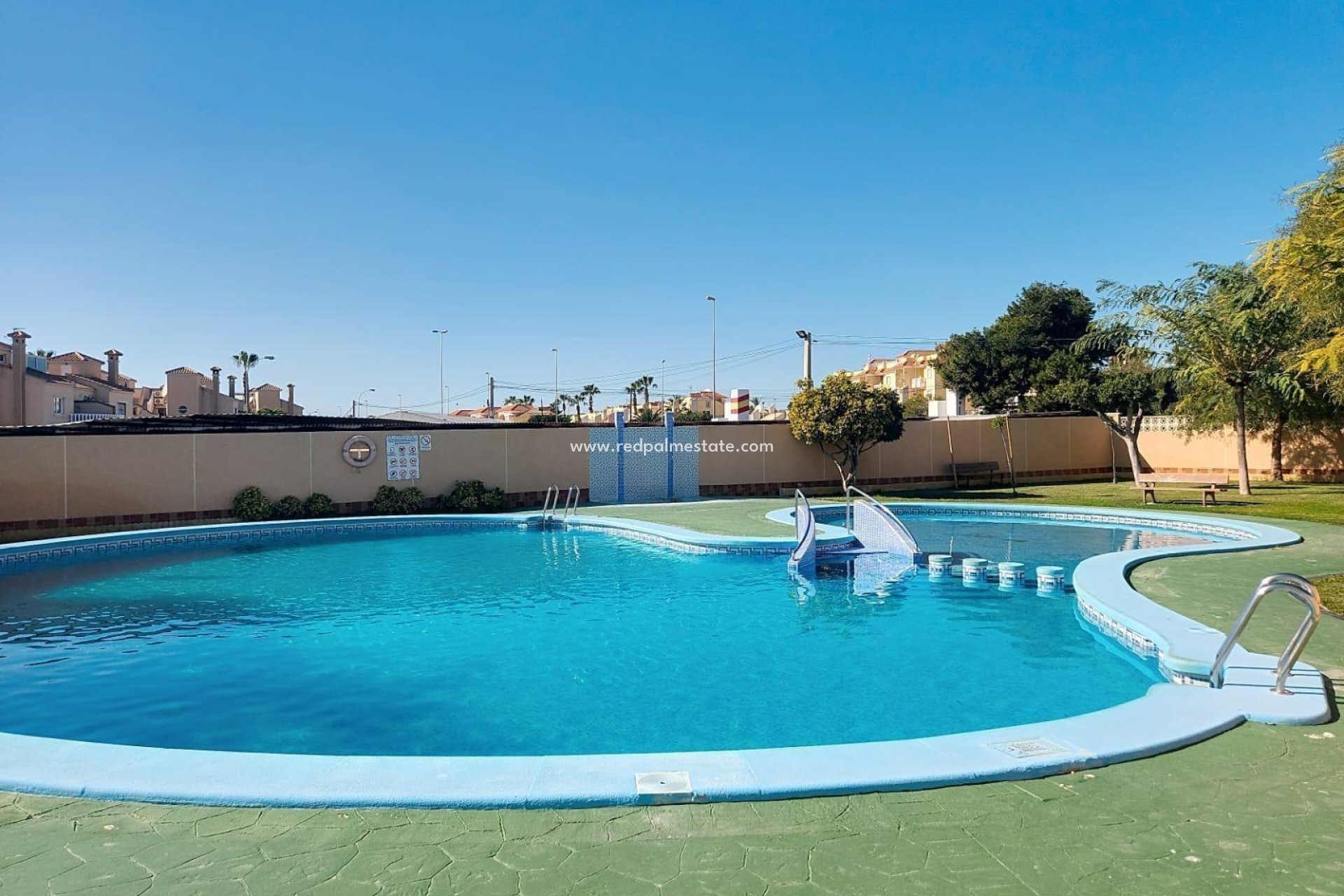 Resale - Villa -
Orihuela Costa - La Florida