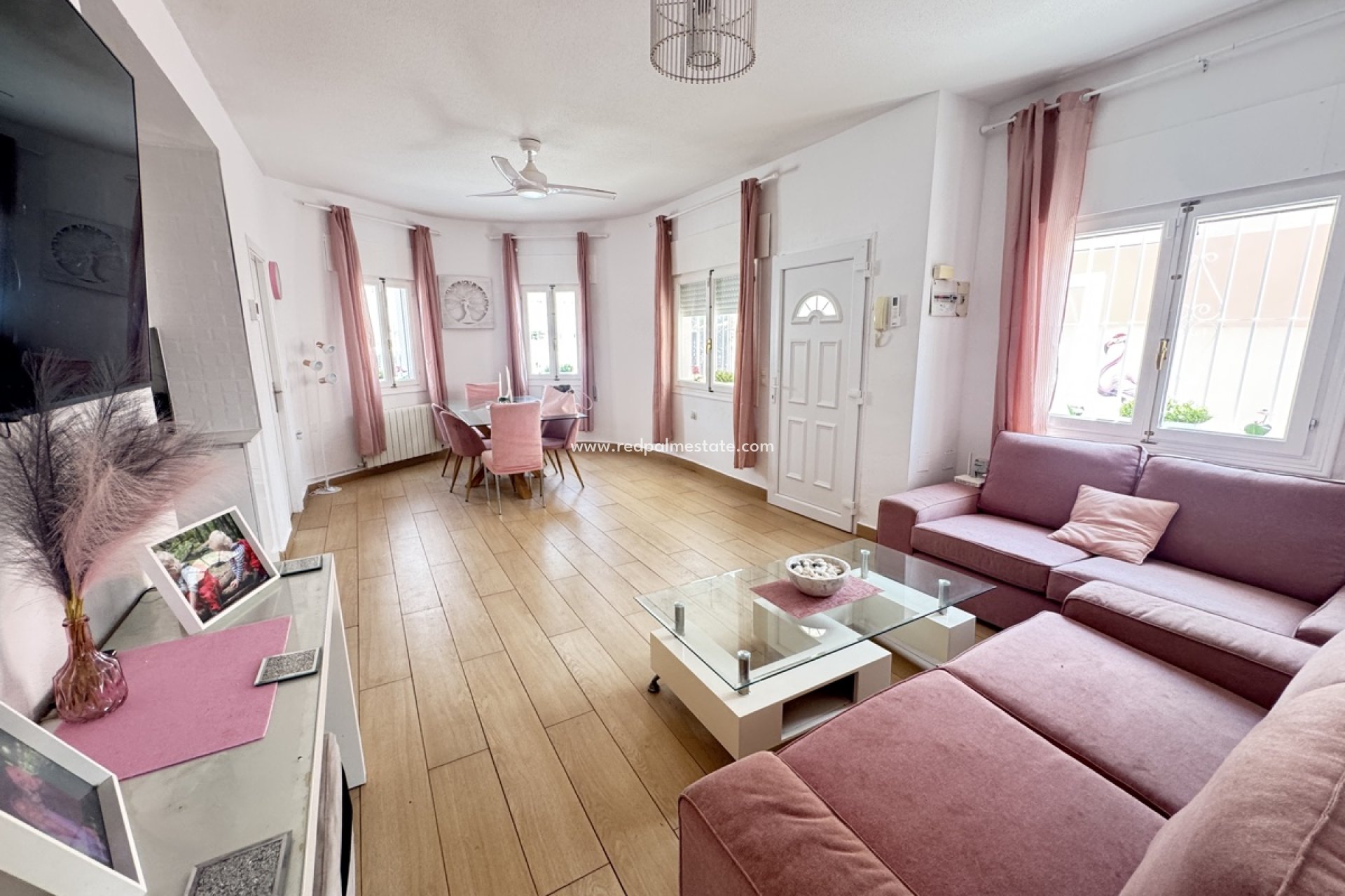 Resale - Villa -
Orihuela Costa - La Florida