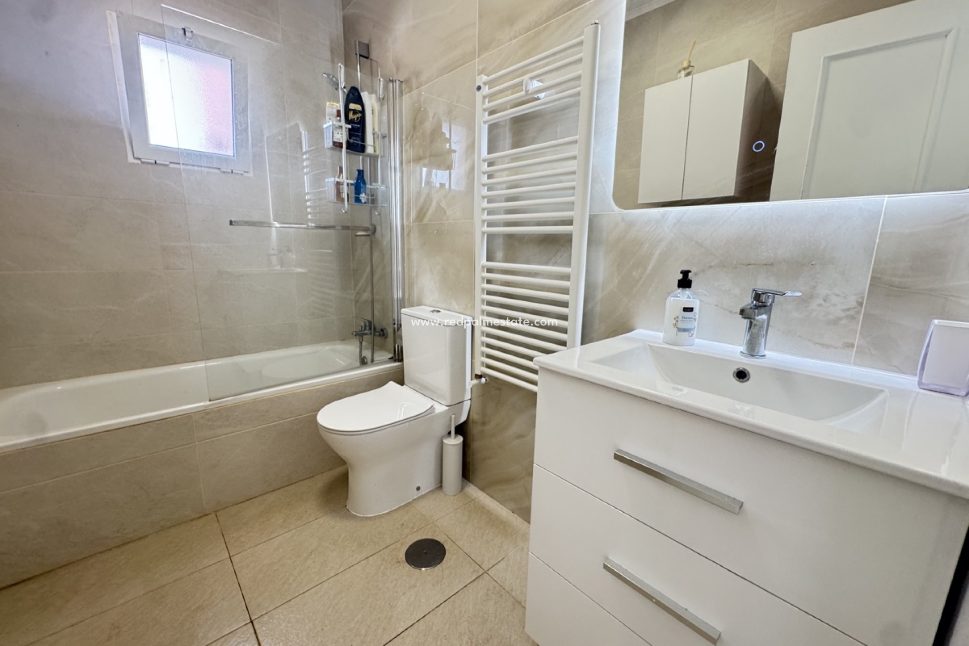 Resale - Villa -
Orihuela Costa - La Florida