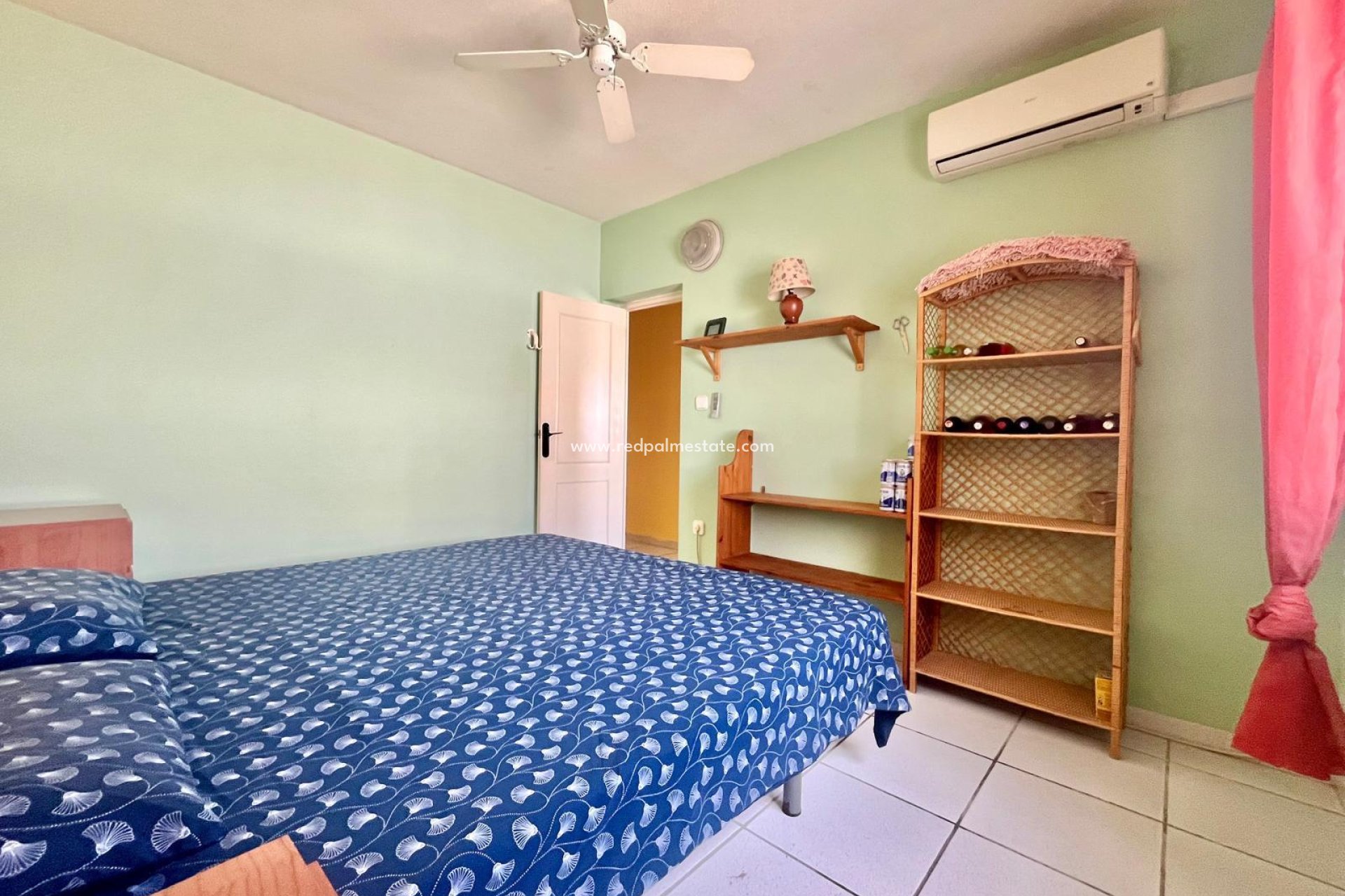 Resale - Villa -
Orihuela Costa - La Florida