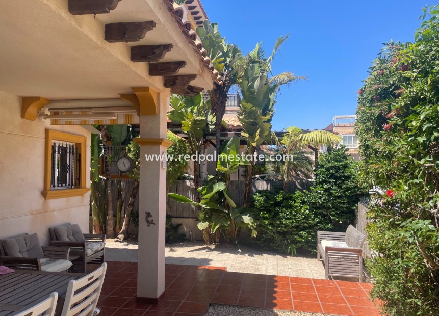 Resale - Villa -
Orihuela Costa - La Regia