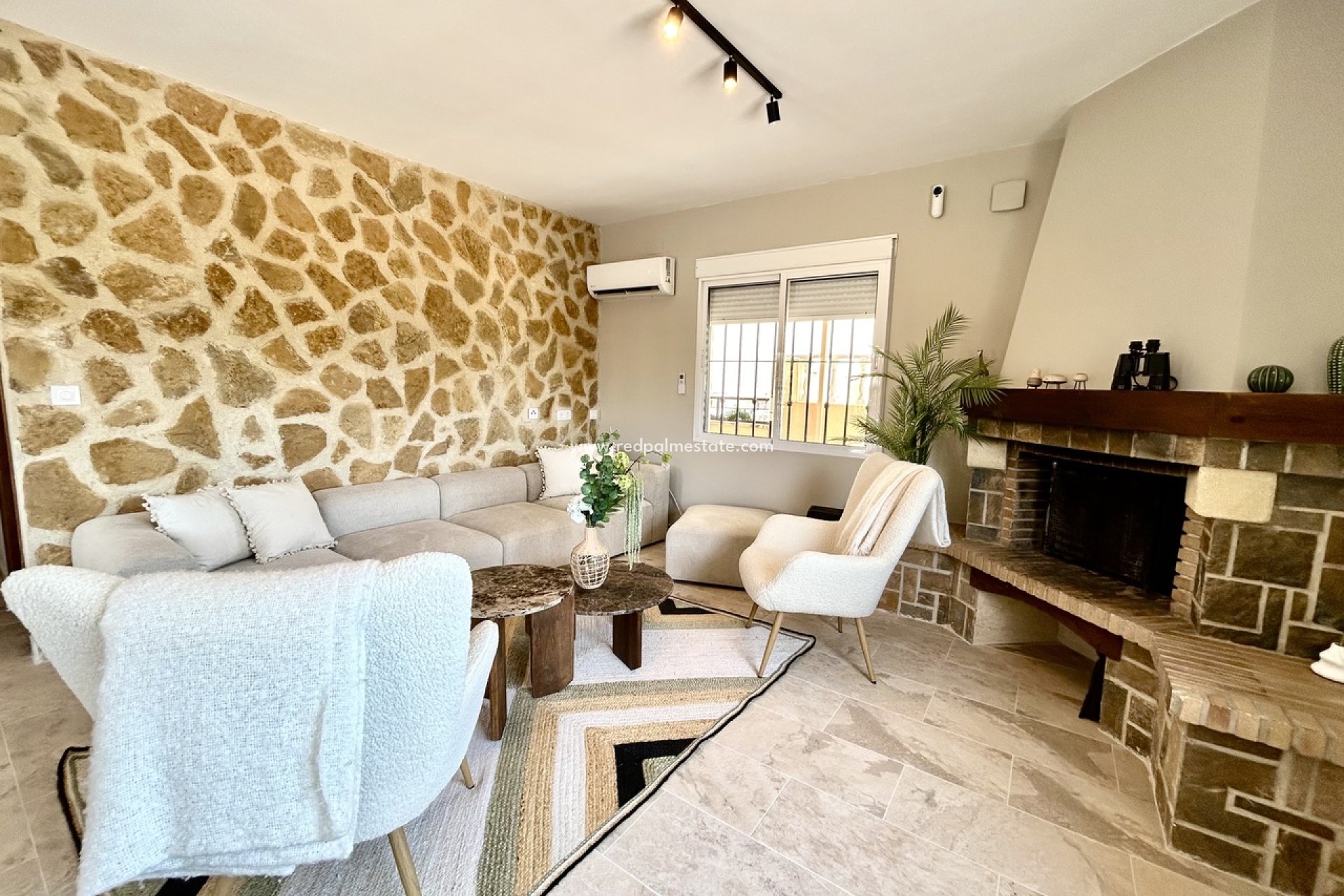 Resale - Villa -
Orihuela Costa - La Zenia