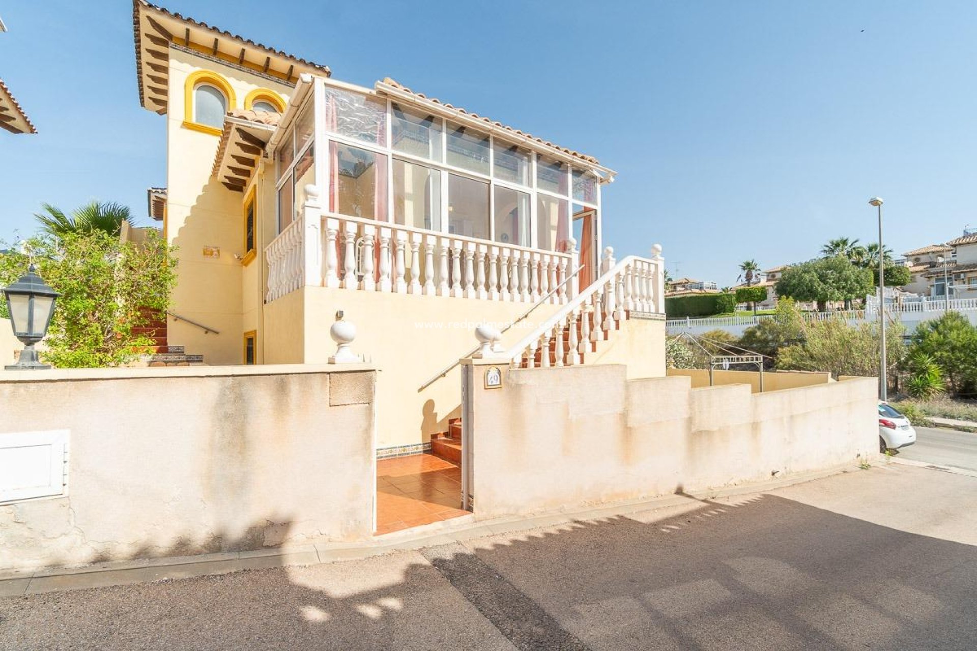 Resale - Villa -
Orihuela Costa - La Zenia