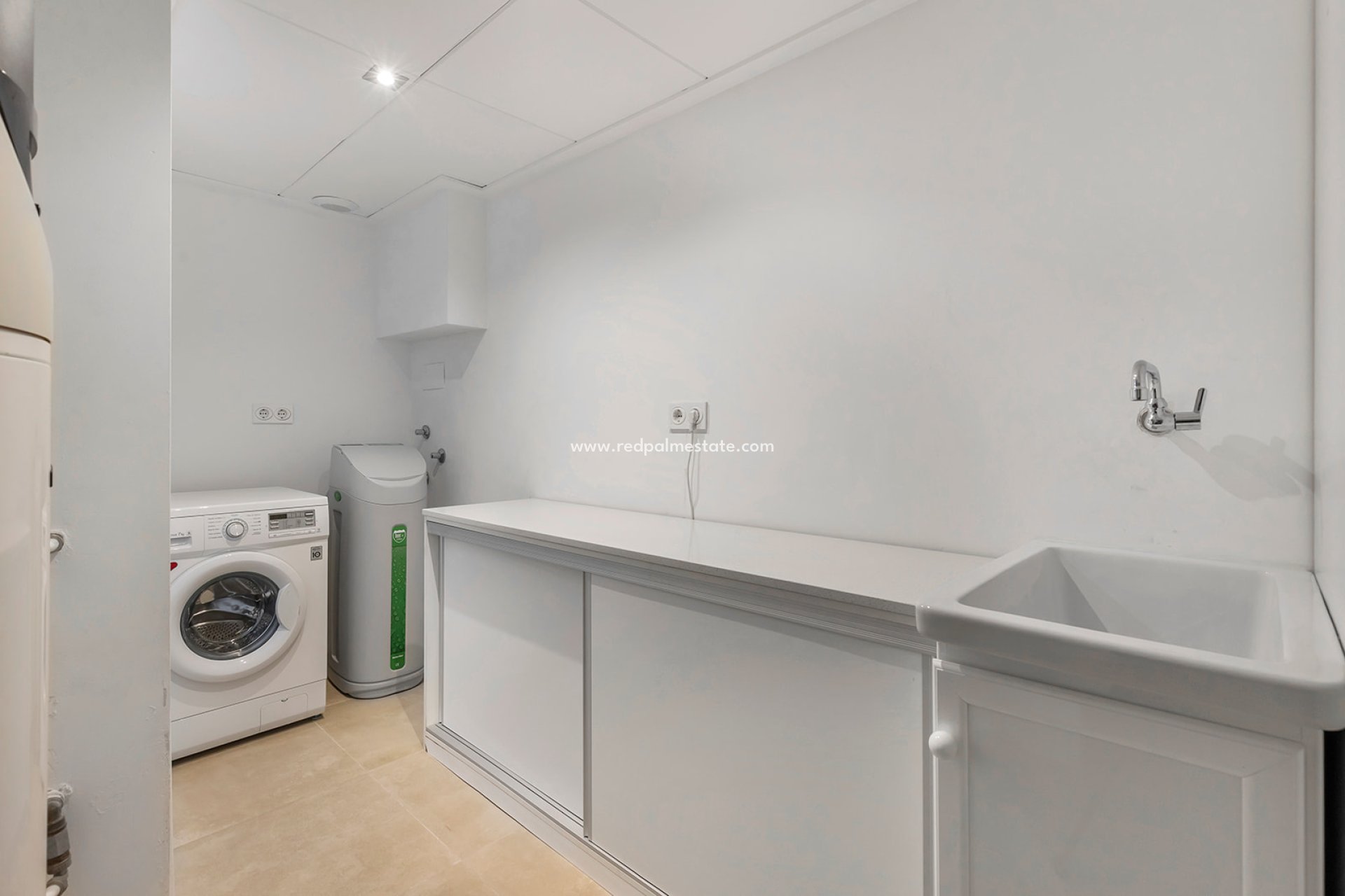 Resale - Villa -
Orihuela Costa - La Zenia