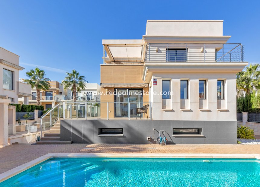 Resale - Villa -
Orihuela Costa - La Zenia