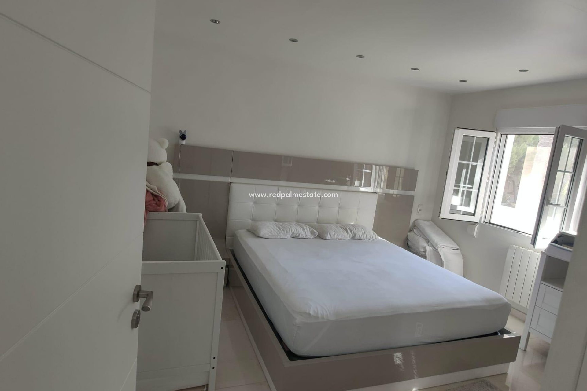 Resale - Villa -
Orihuela Costa - La Zenia