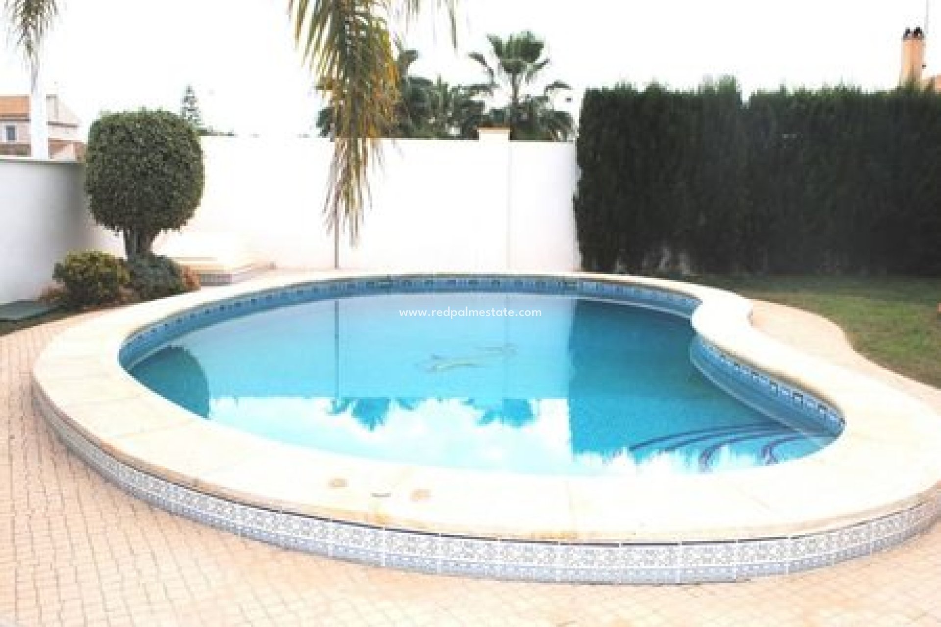 Resale - Villa -
Orihuela Costa - La Zenia