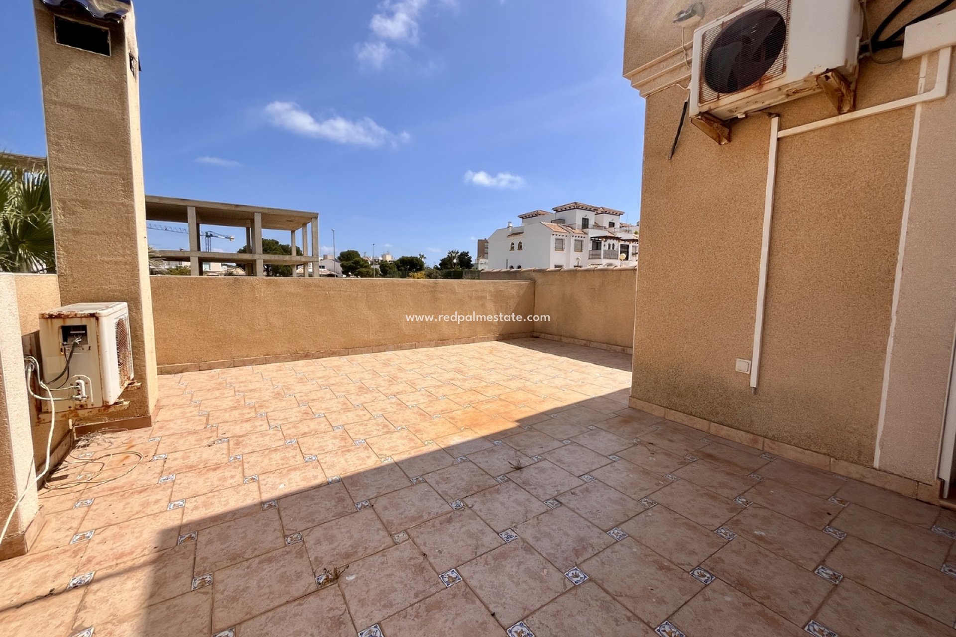 Resale - Villa -
Orihuela Costa - La Zenia