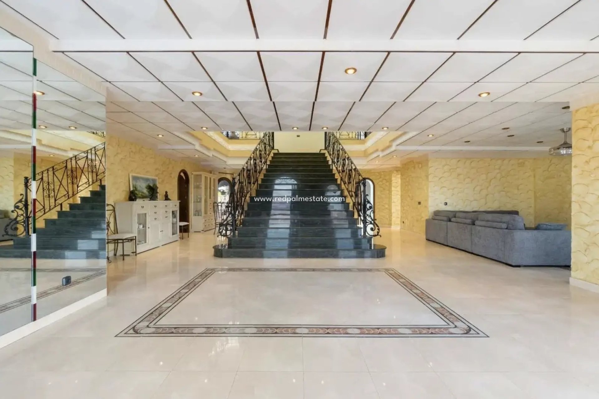 Resale - Villa -
Orihuela Costa - La Zenia