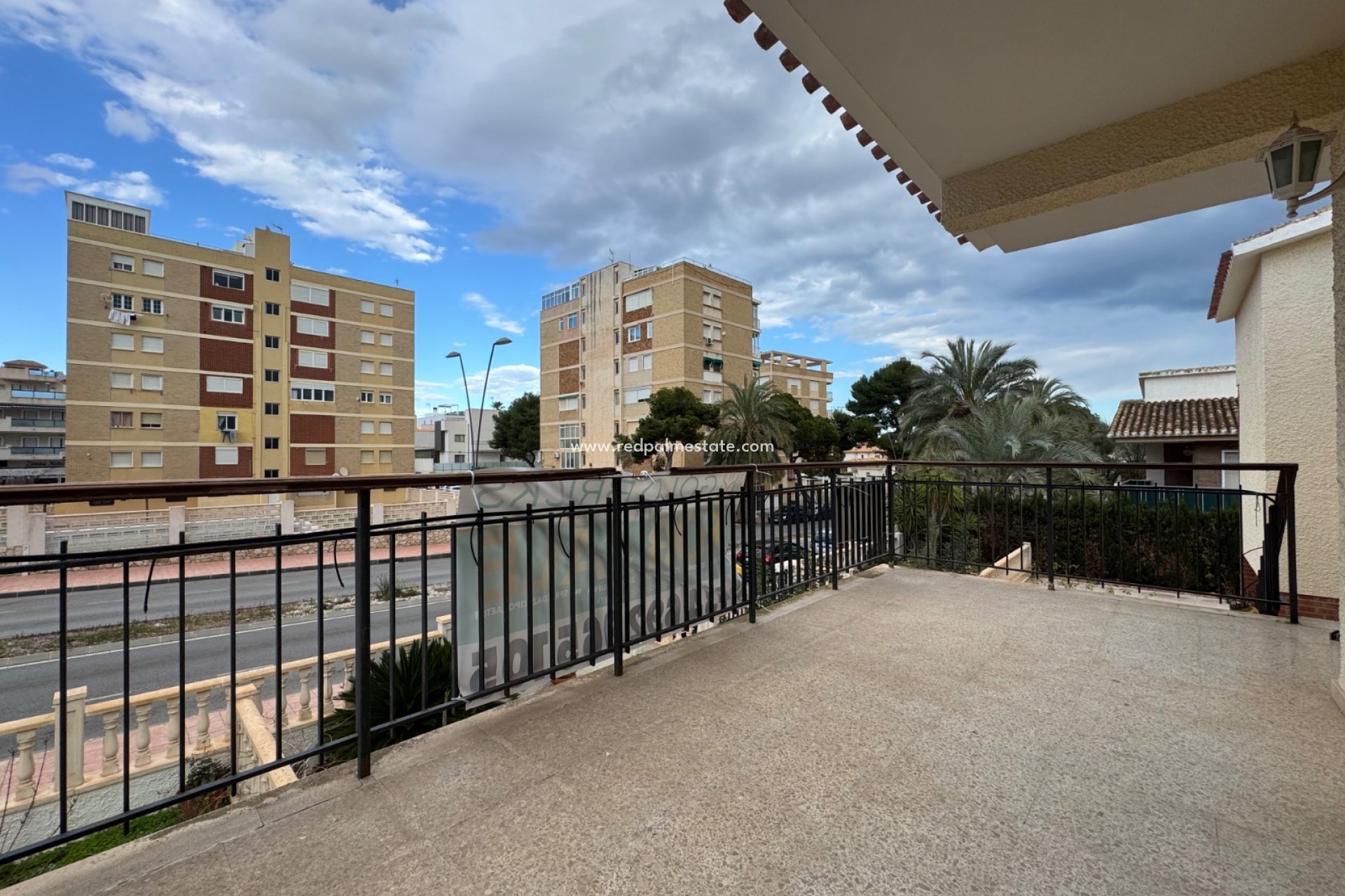 Resale - Villa -
Orihuela Costa - La Zenia