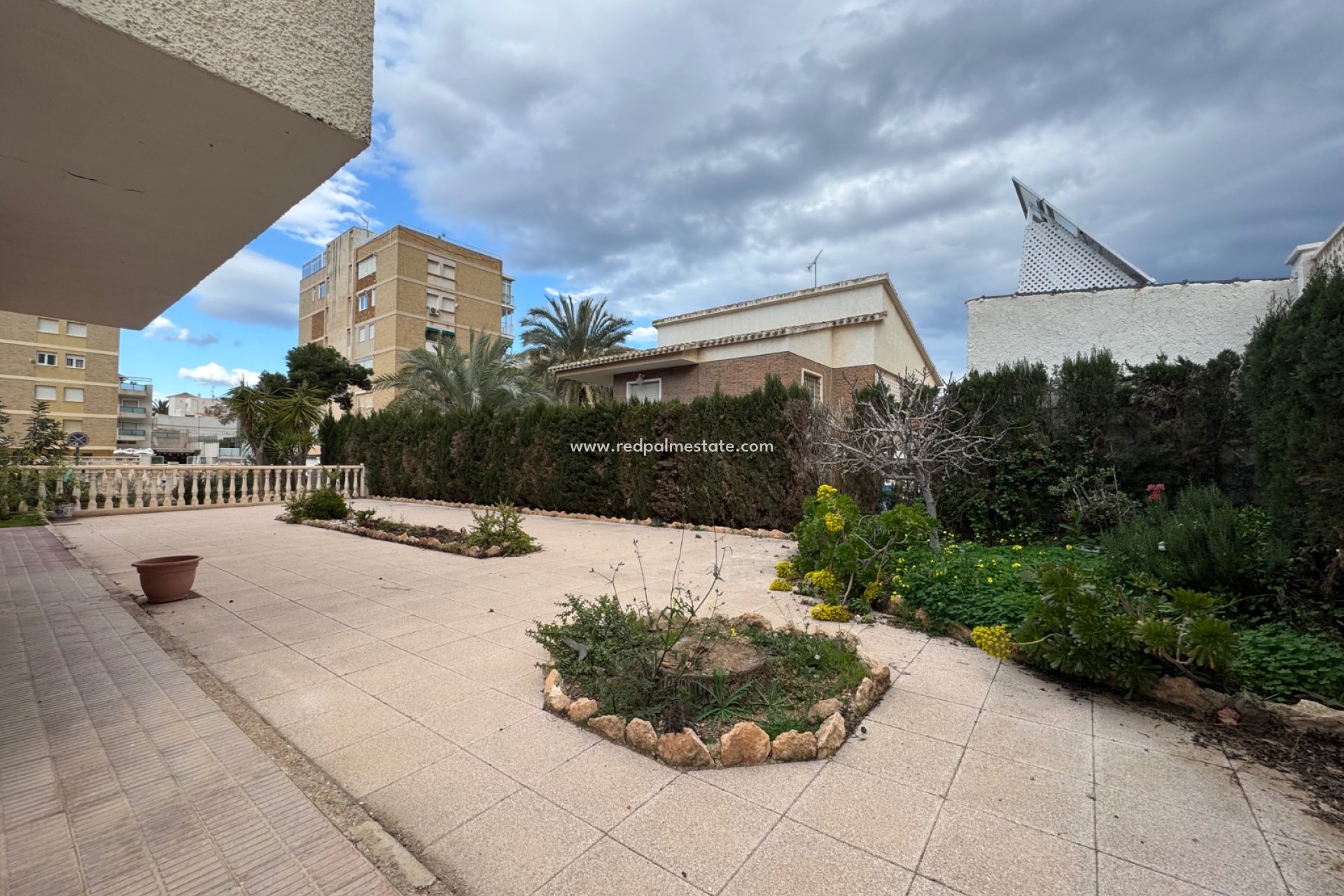 Resale - Villa -
Orihuela Costa - La Zenia