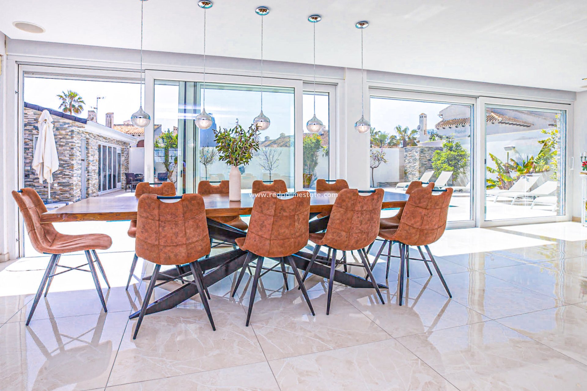 Resale - Villa -
Orihuela Costa - La Zenia