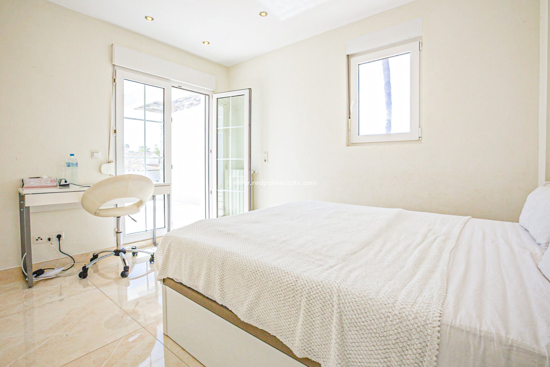 Resale - Villa -
Orihuela Costa - La Zenia