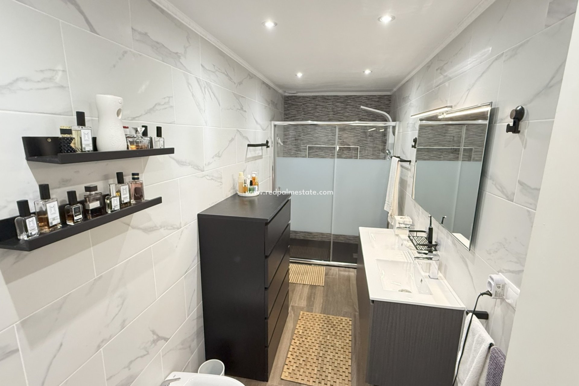 Resale - Villa -
Orihuela Costa - La Zenia